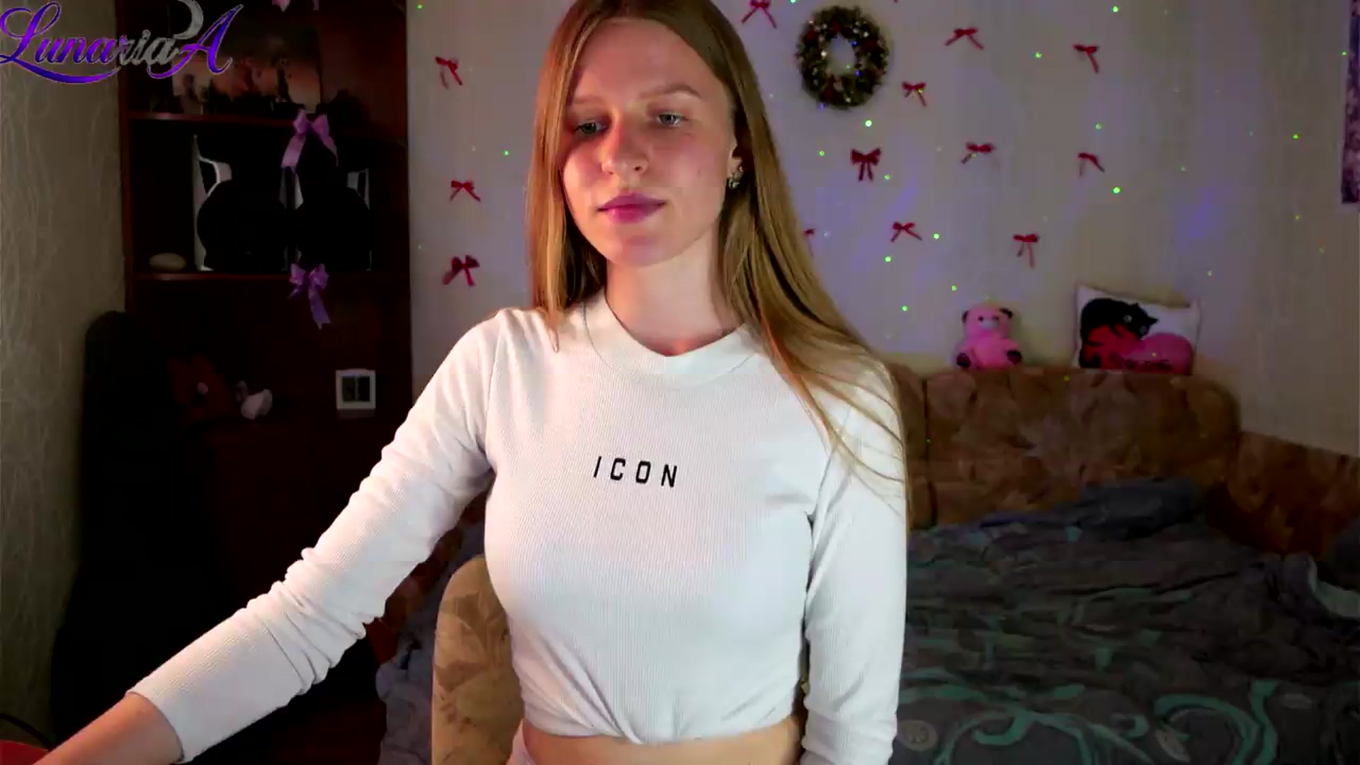 Gallery image thumbnail from Lunaria_a's myfreecams stream on, 05/12/2026, 09:48 image 12 of 20