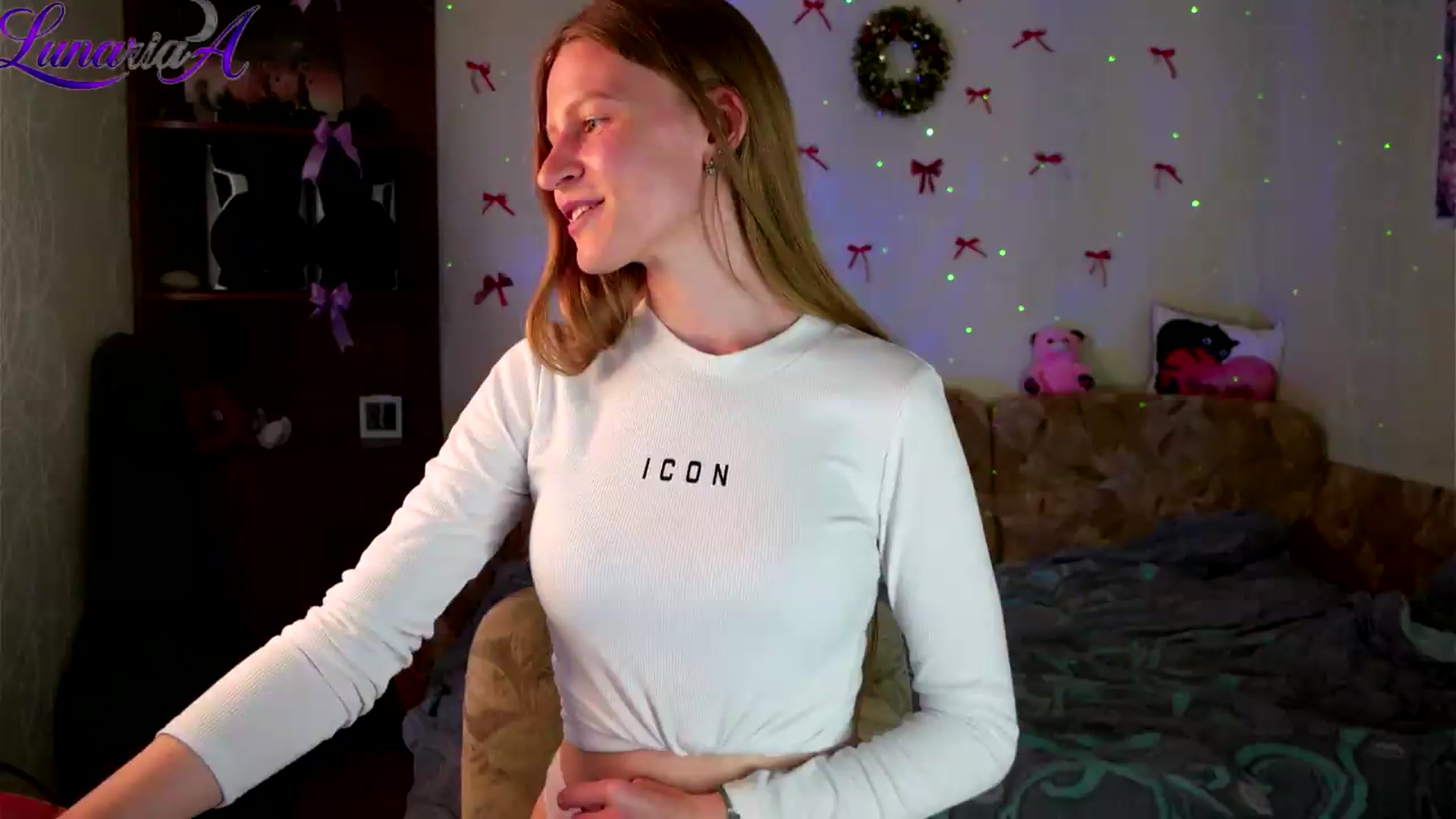 Gallery image thumbnail from Lunaria_a's myfreecams stream on, 05/12/2026, 09:48 image 9 of 20