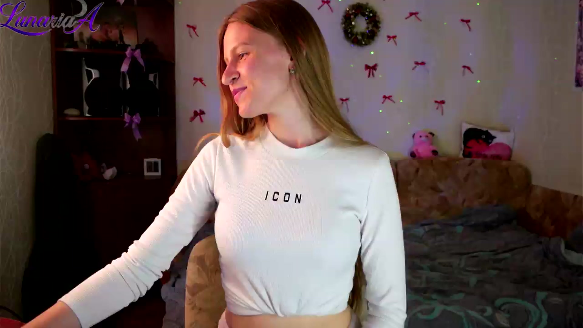 Gallery image thumbnail from Lunaria_a's myfreecams stream on, 05/12/2026, 09:48 image 15 of 20