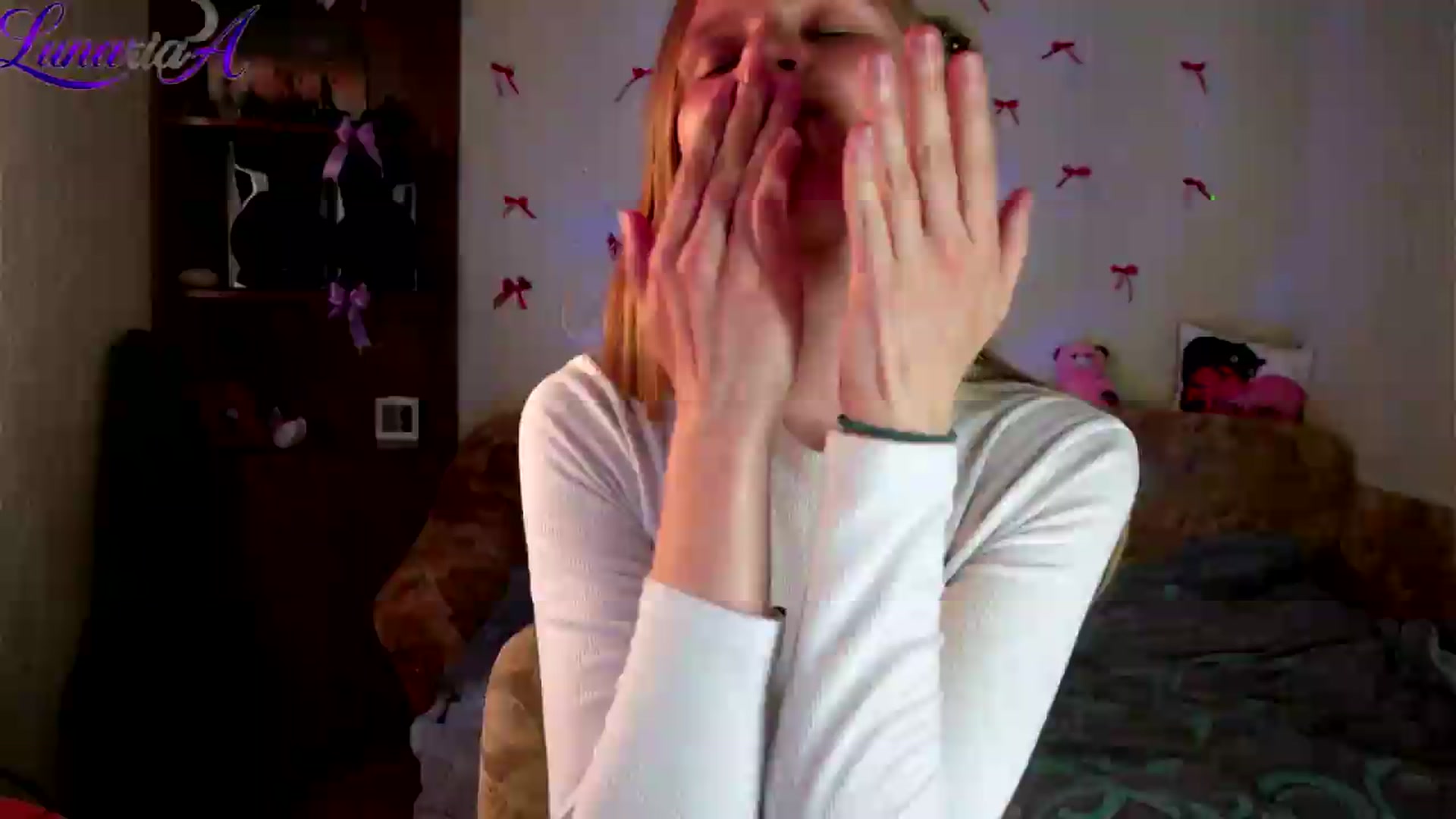Gallery image thumbnail from Lunaria_a's myfreecams stream on, 05/12/2026, 10:52 image 19 of 20