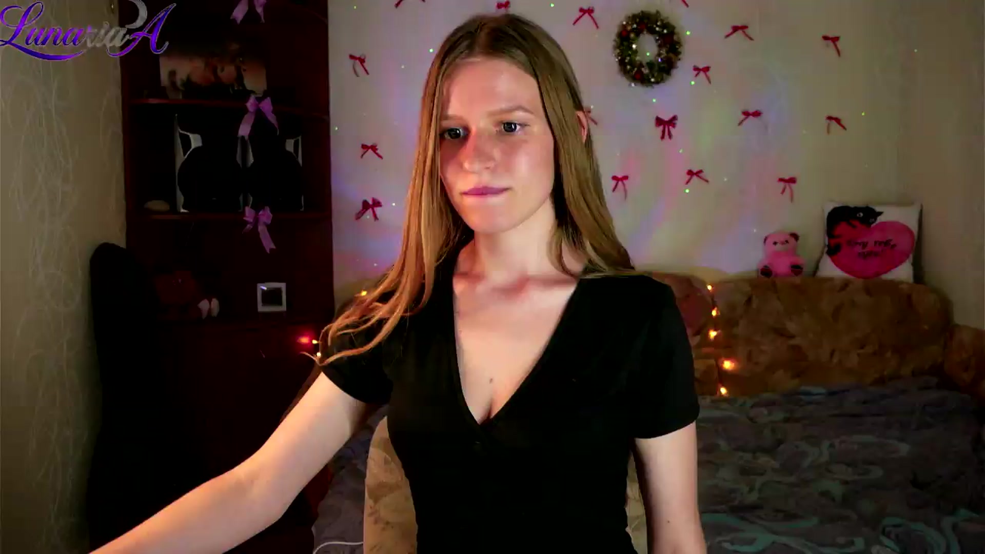Gallery image thumbnail from Lunaria_a's myfreecams stream on, 05/13/2026, 12:14 image 15 of 20