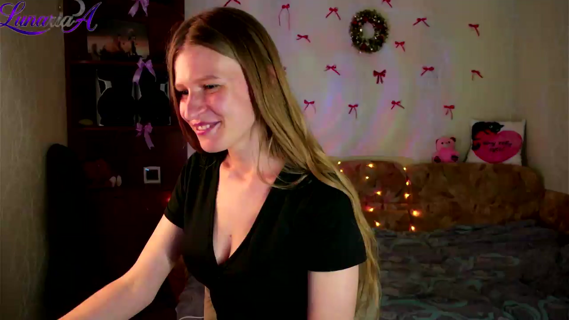 Gallery image thumbnail from Lunaria_a's myfreecams stream on, 05/13/2026, 12:14 image 11 of 20