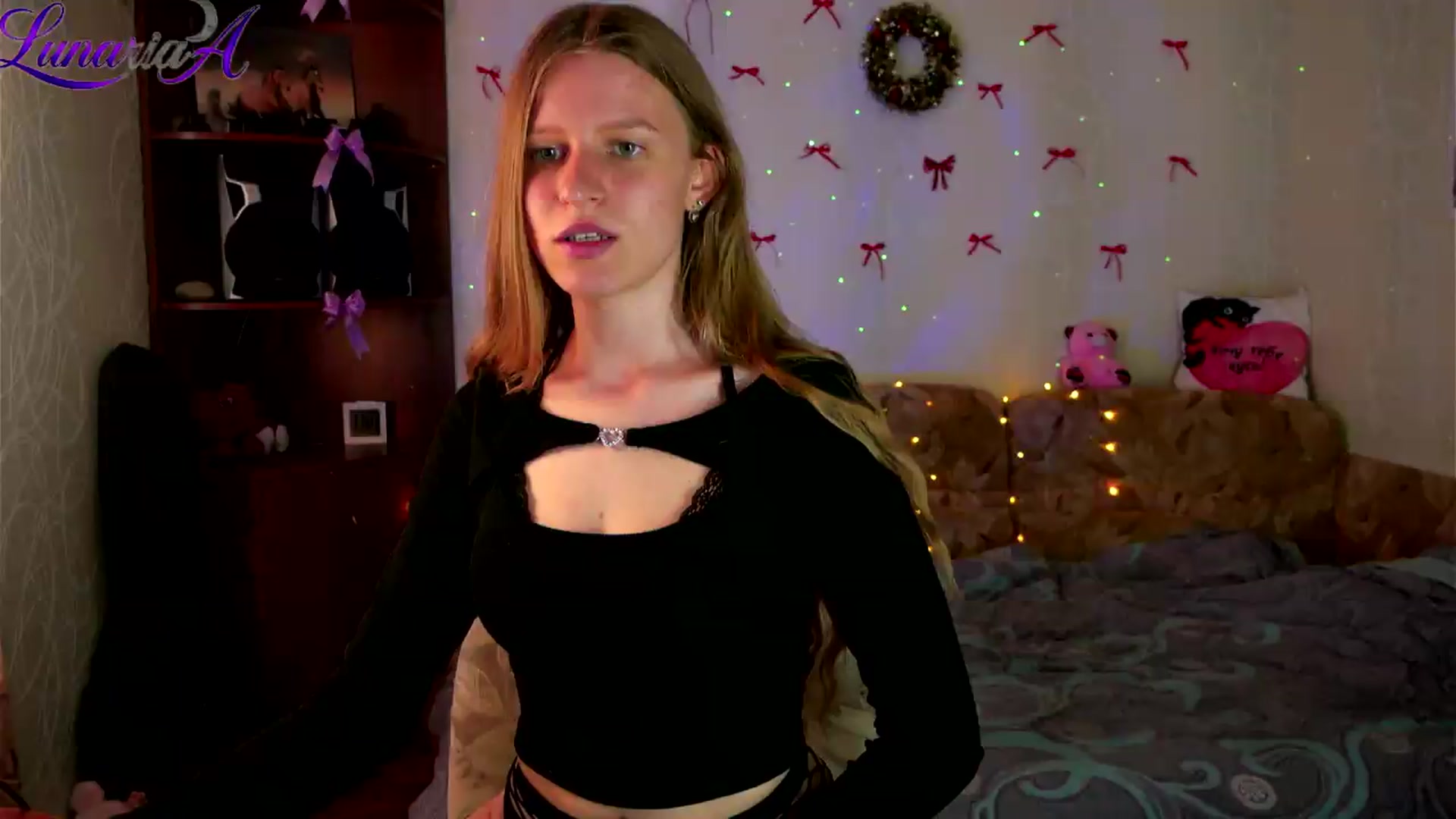 Gallery image thumbnail from Lunaria_a's myfreecams stream on, 05/19/2026, 09:26 image 3 of 20