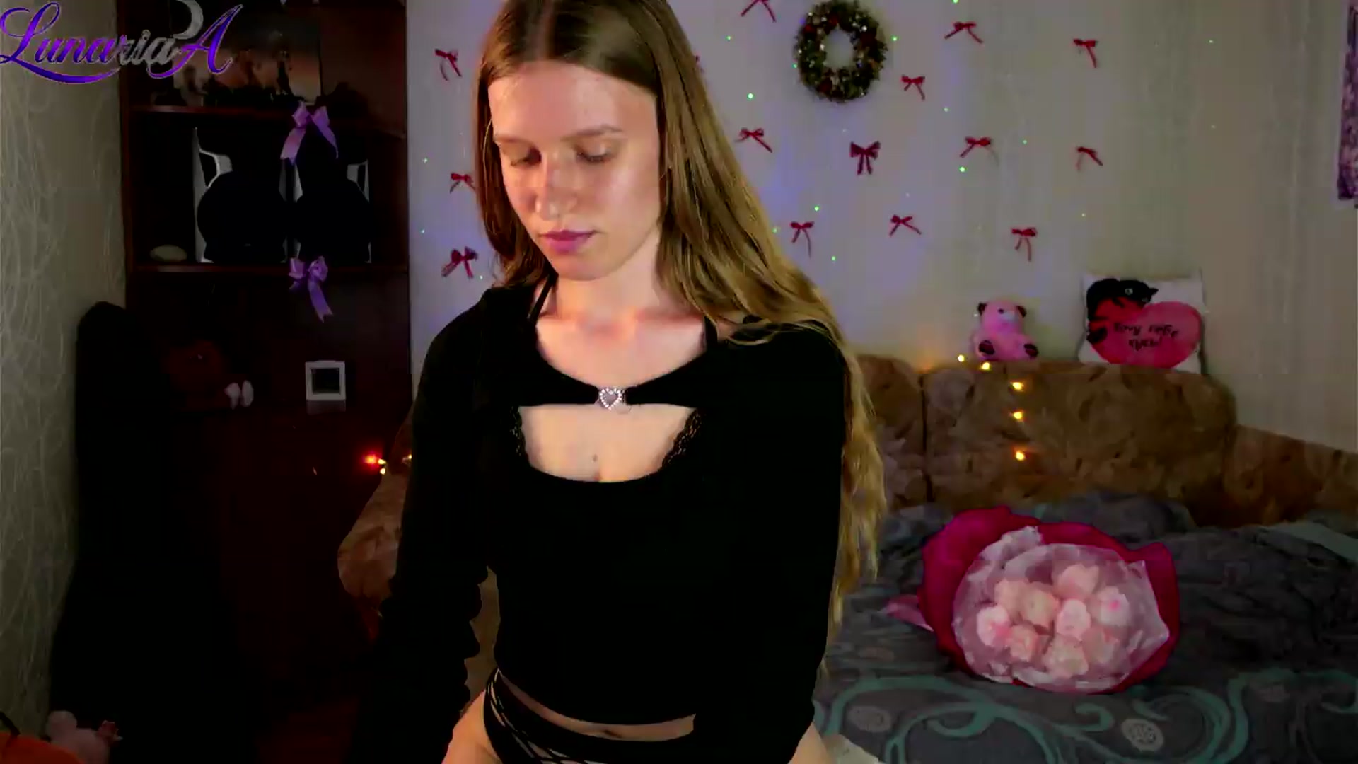 Gallery image thumbnail from Lunaria_a's myfreecams stream on, 05/19/2026, 10:01 image 11 of 20