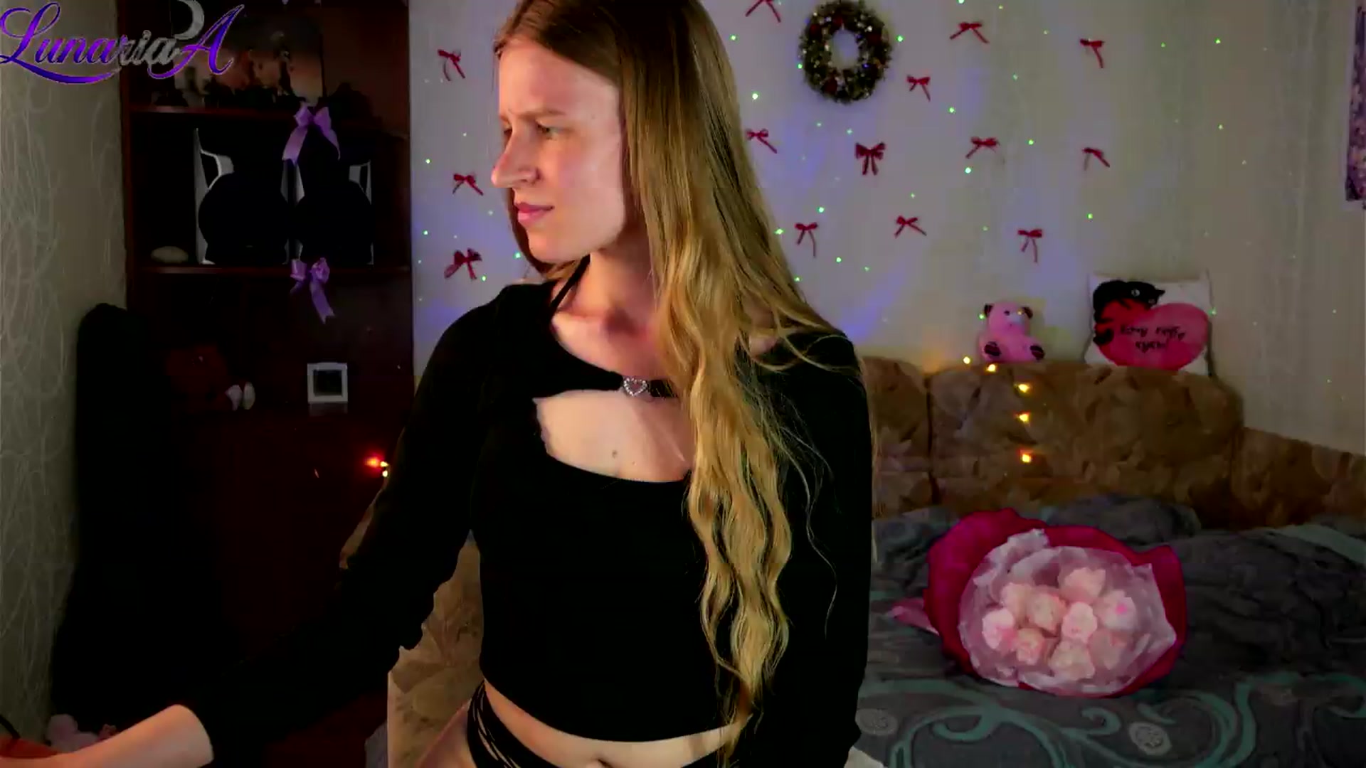 Gallery image thumbnail from Lunaria_a's myfreecams stream on, 05/19/2026, 10:01 image 12 of 20