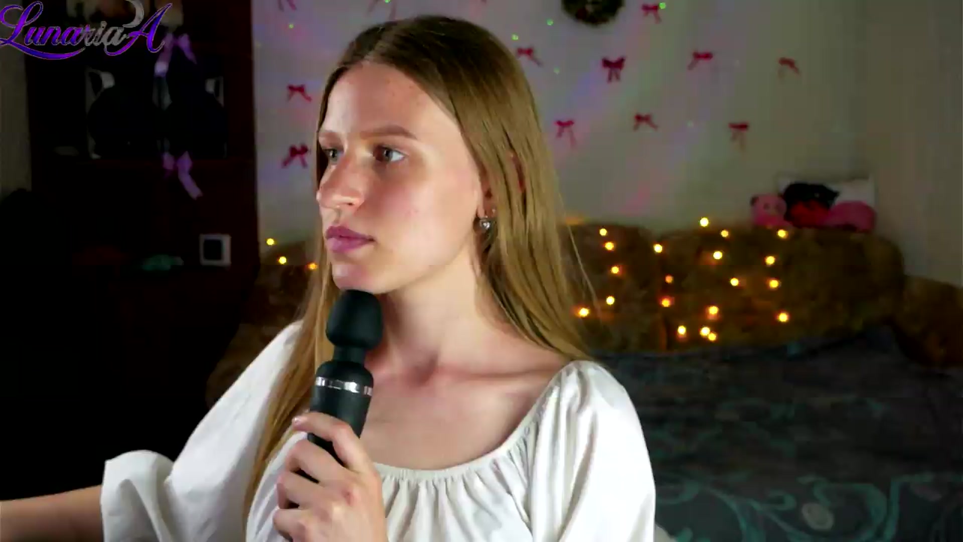 Gallery image thumbnail from Lunaria_a's myfreecams stream on, 05/26/2026, 11:06 image 3 of 20