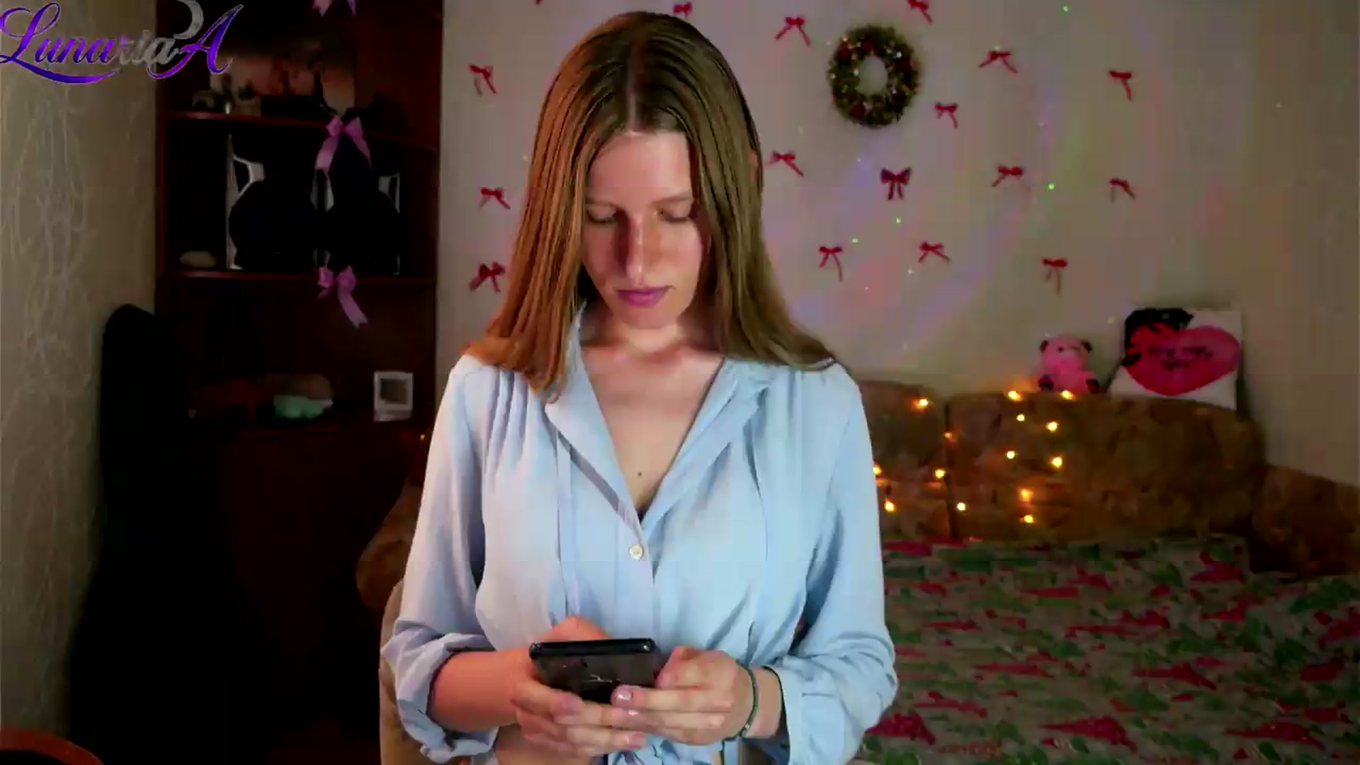 Gallery image thumbnail from Lunaria_a's myfreecams stream on, 05/27/2026, 08:43 image 11 of 20