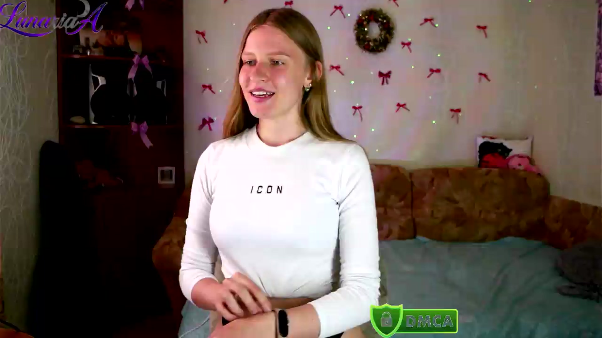 Gallery image thumbnail from Lunaria_a's myfreecams stream on, 06/10/2026, 09:04 image 10 of 20