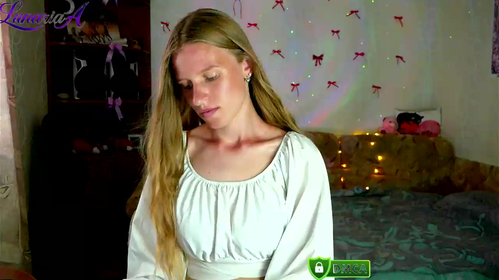 Gallery image thumbnail from Lunaria_a's myfreecams stream on, 08/07/2026, 11:29 image 19 of 20