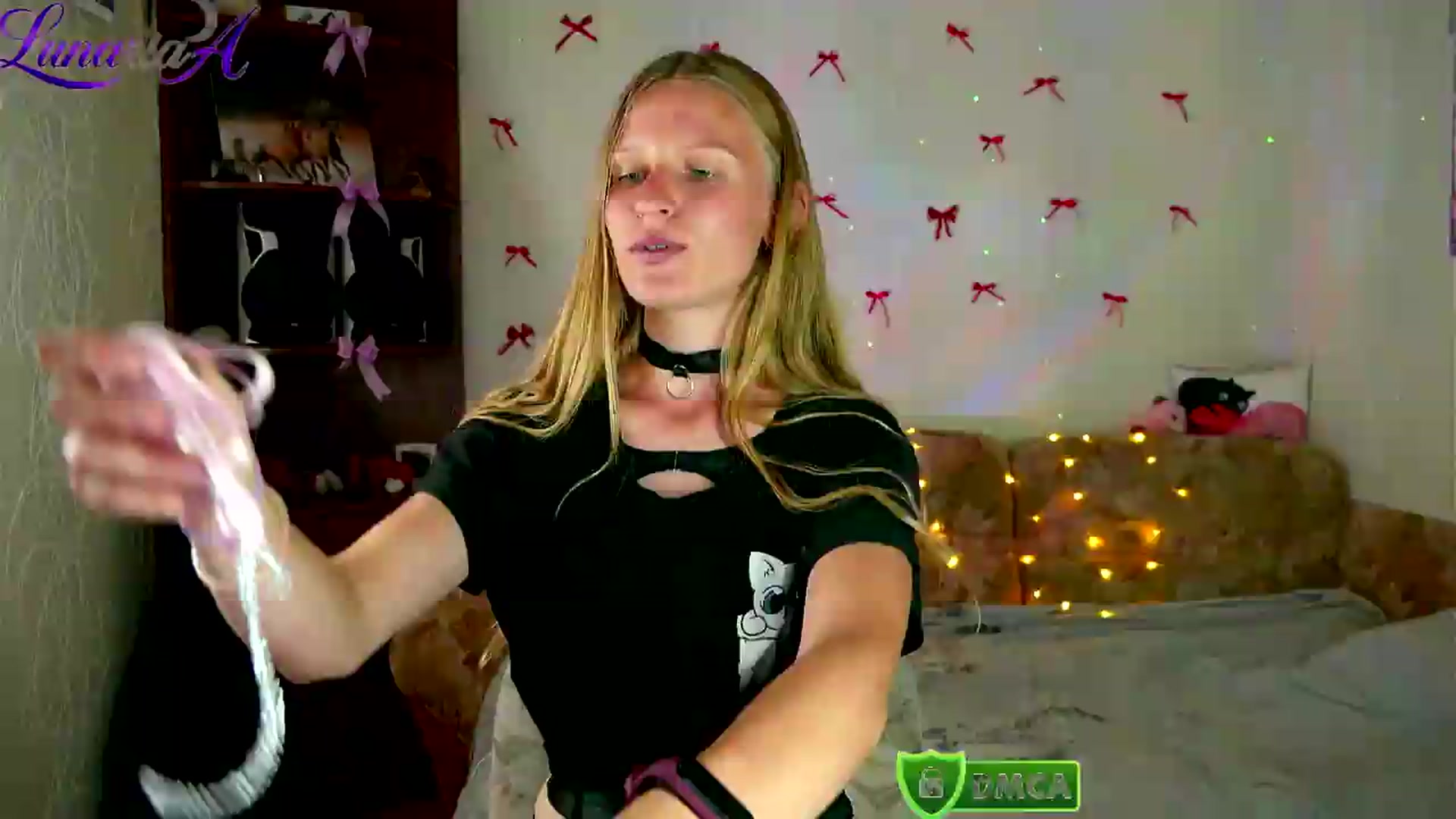 Gallery image thumbnail from Lunaria_a's myfreecams stream on, 08/14/2026, 10:11 image 18 of 20