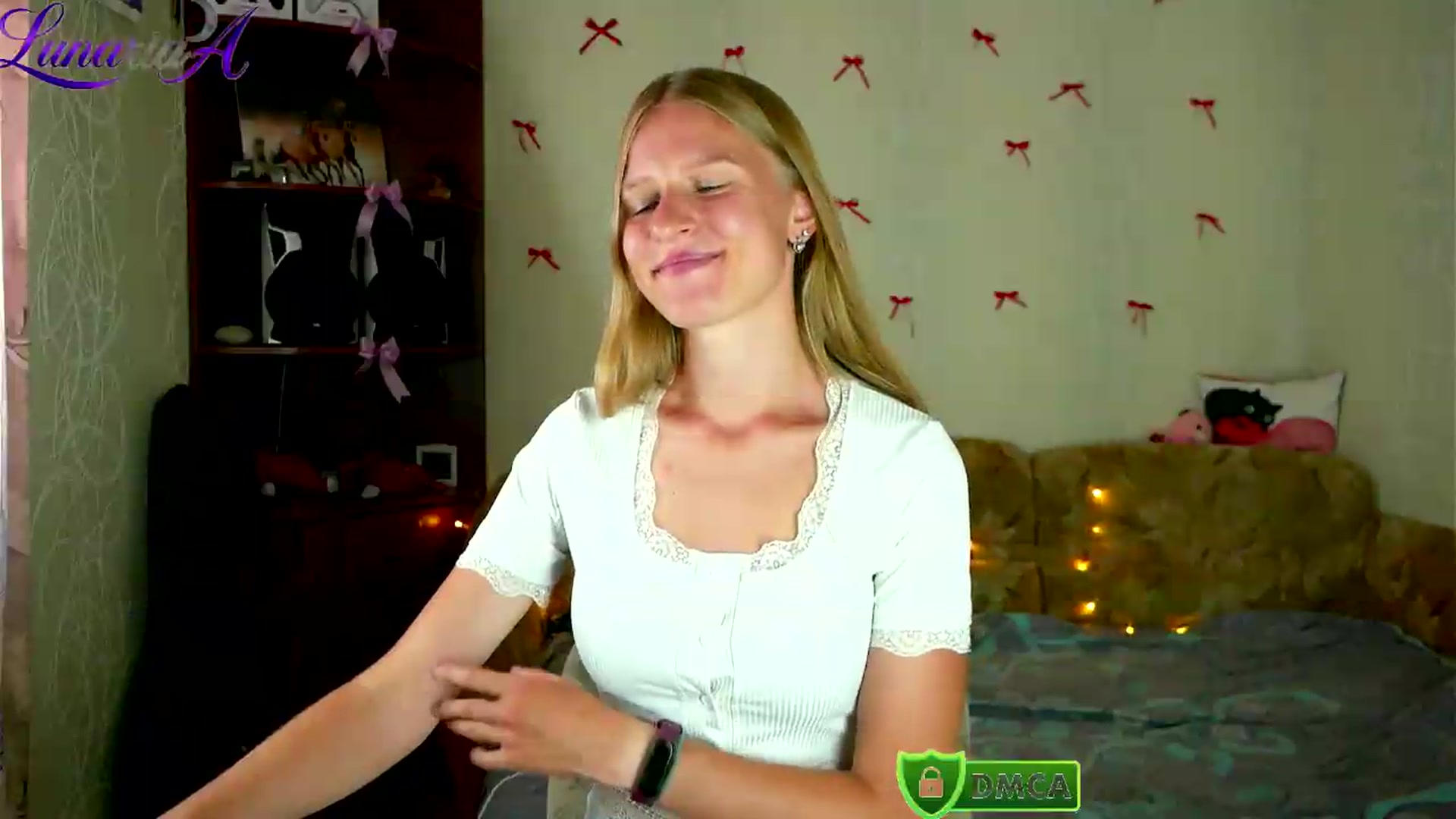 Gallery image thumbnail from Lunaria_a's myfreecams stream on, 08/24/2026, 10:09 image 13 of 20