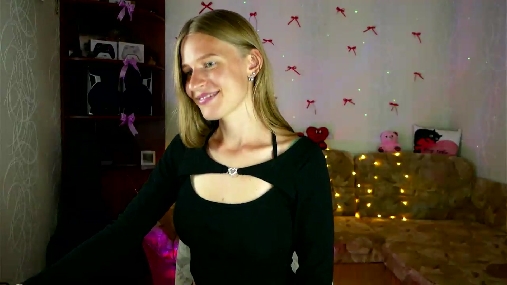 Gallery image thumbnail from Lunaria_a's myfreecams stream on, 09/07/2026, 10:26 image 11 of 20