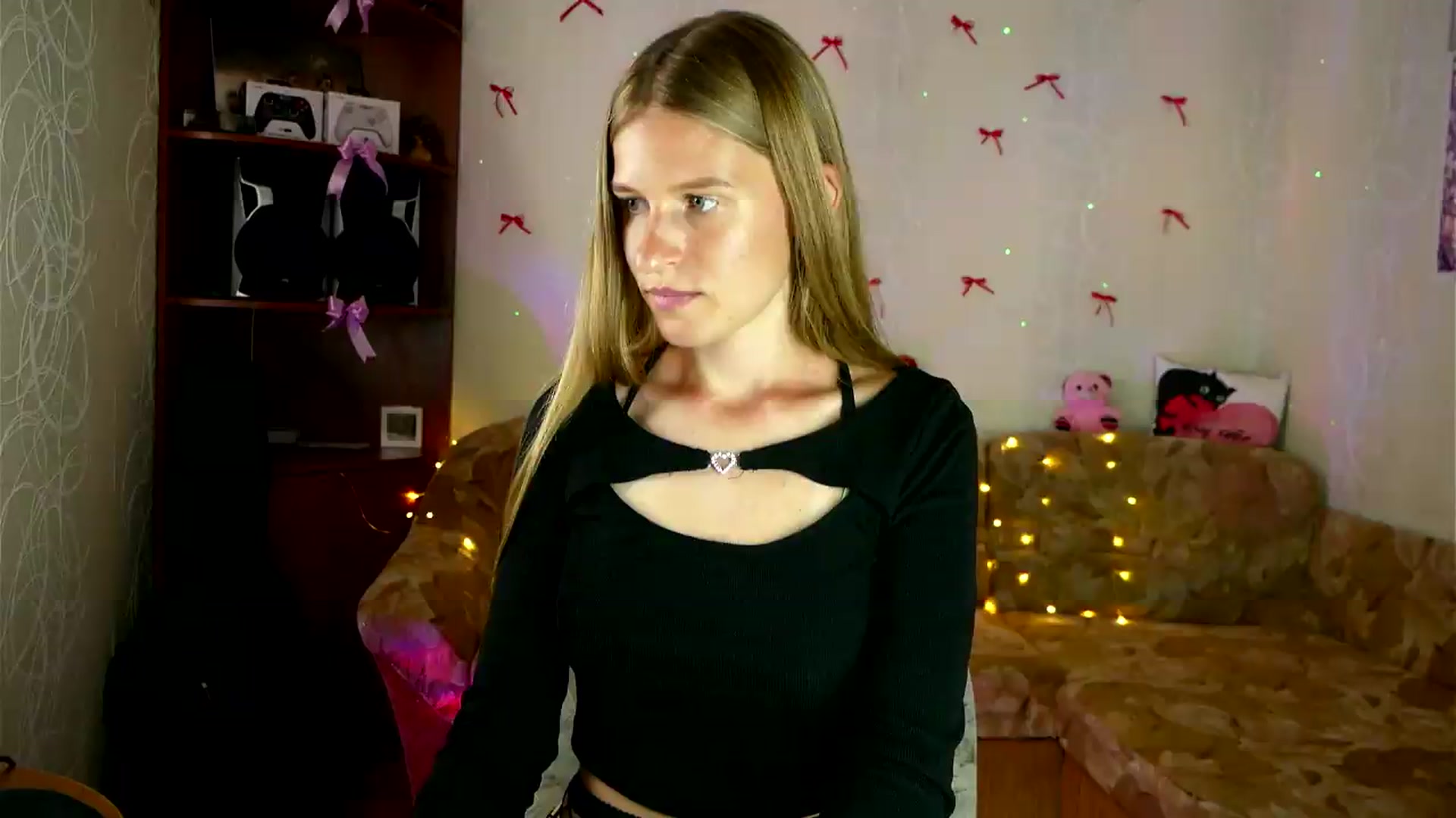 Gallery image thumbnail from Lunaria_a's myfreecams stream on, 09/07/2026, 12:02 image 16 of 20