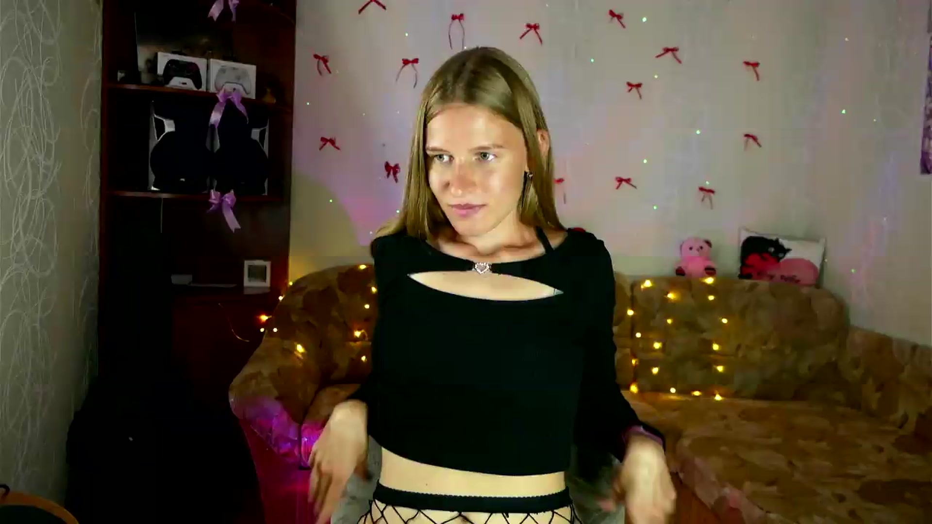 Gallery image thumbnail from Lunaria_a's myfreecams stream on, 09/07/2026, 12:02 image 15 of 20