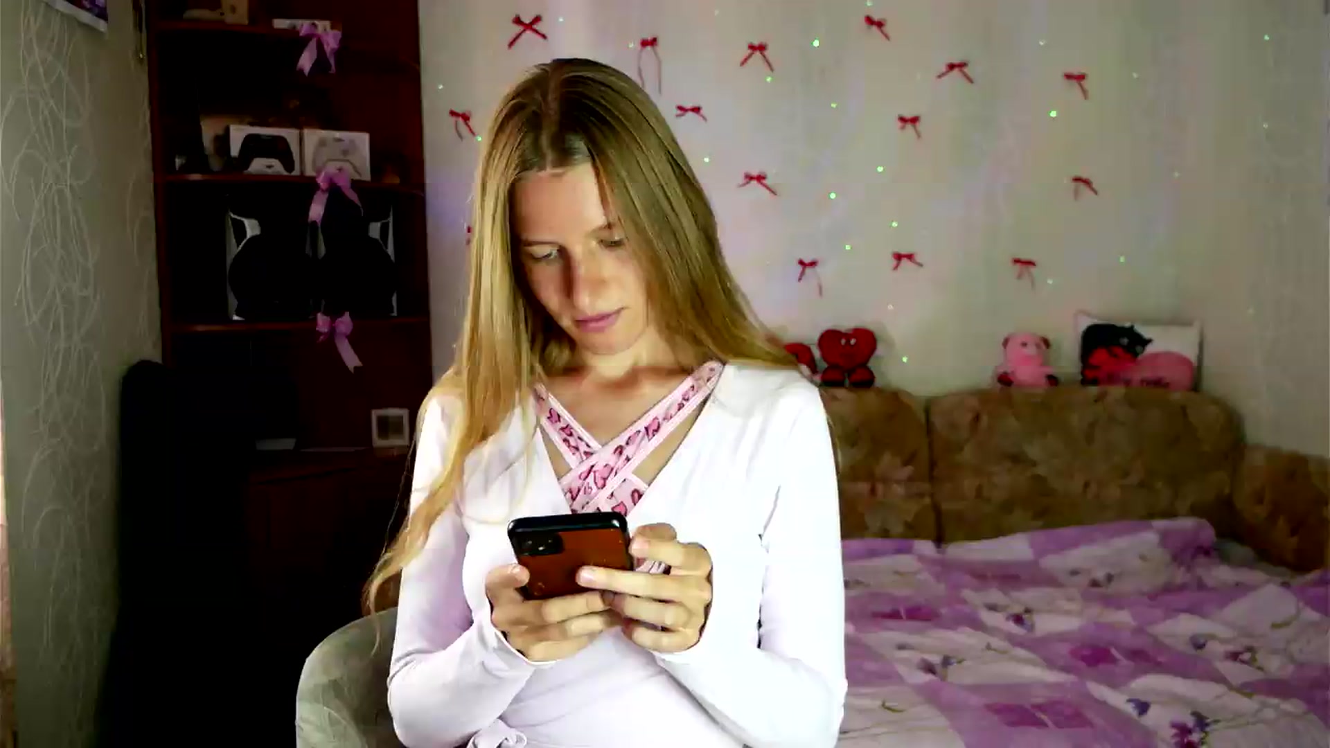 Gallery image thumbnail from Lunaria_a's myfreecams stream on, 09/08/2026, 08:57 image 19 of 20