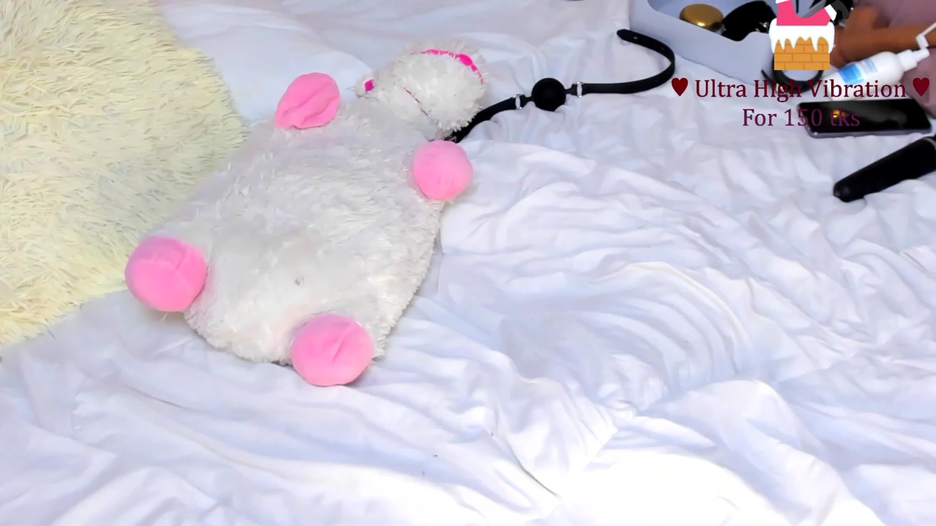 Gallery image thumbnail from Lunatale's myfreecams stream on, 12/24/2023, 17:51 image 7 of 20