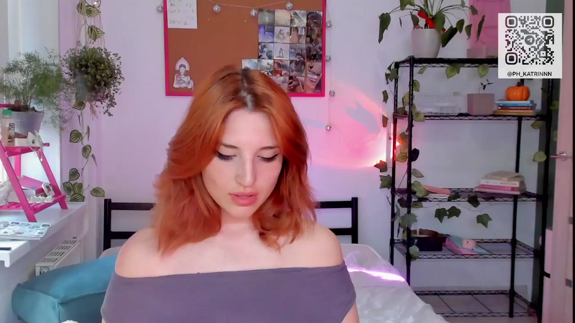 Gallery image thumbnail from Lunatale's myfreecams stream on, 06/01/2025, 13:59 image 16 of 20