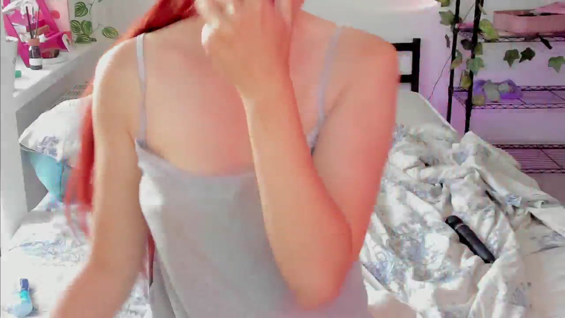 Gallery image thumbnail from Lunatale's myfreecams stream on, 06/21/2025, 13:22 image 4 of 20