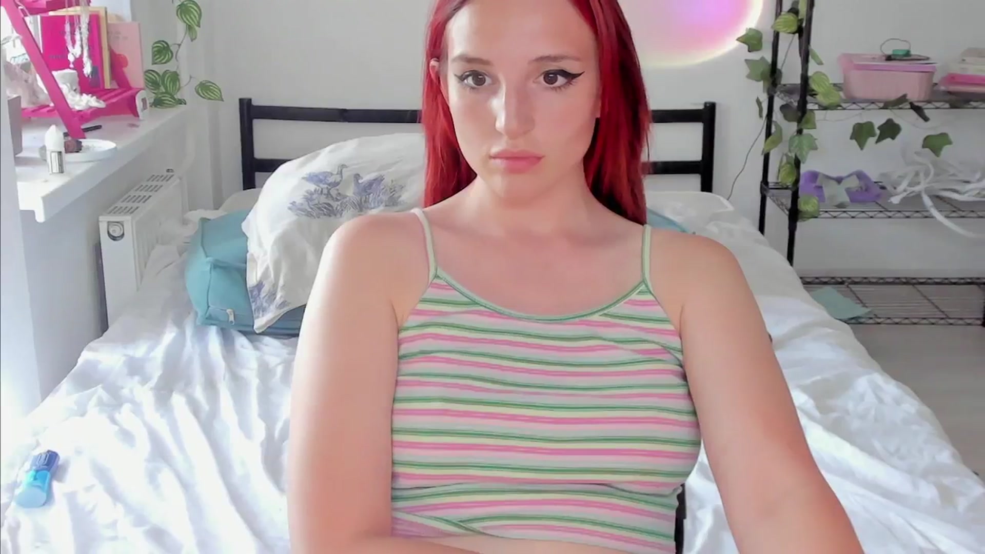 Gallery image thumbnail from Lunatale's myfreecams stream on, 06/23/2025, 12:31 image 16 of 20