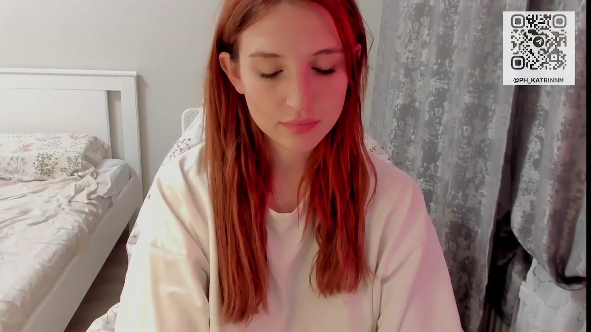 Gallery image thumbnail from Lunatale's myfreecams stream on, 09/13/2025, 18:33 image 9 of 20