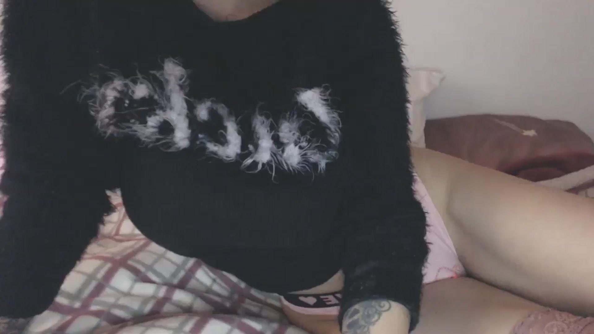 Gallery image thumbnail from Lunavampire's myfreecams stream on, 08/30/2025, 12:42 image 14 of 20