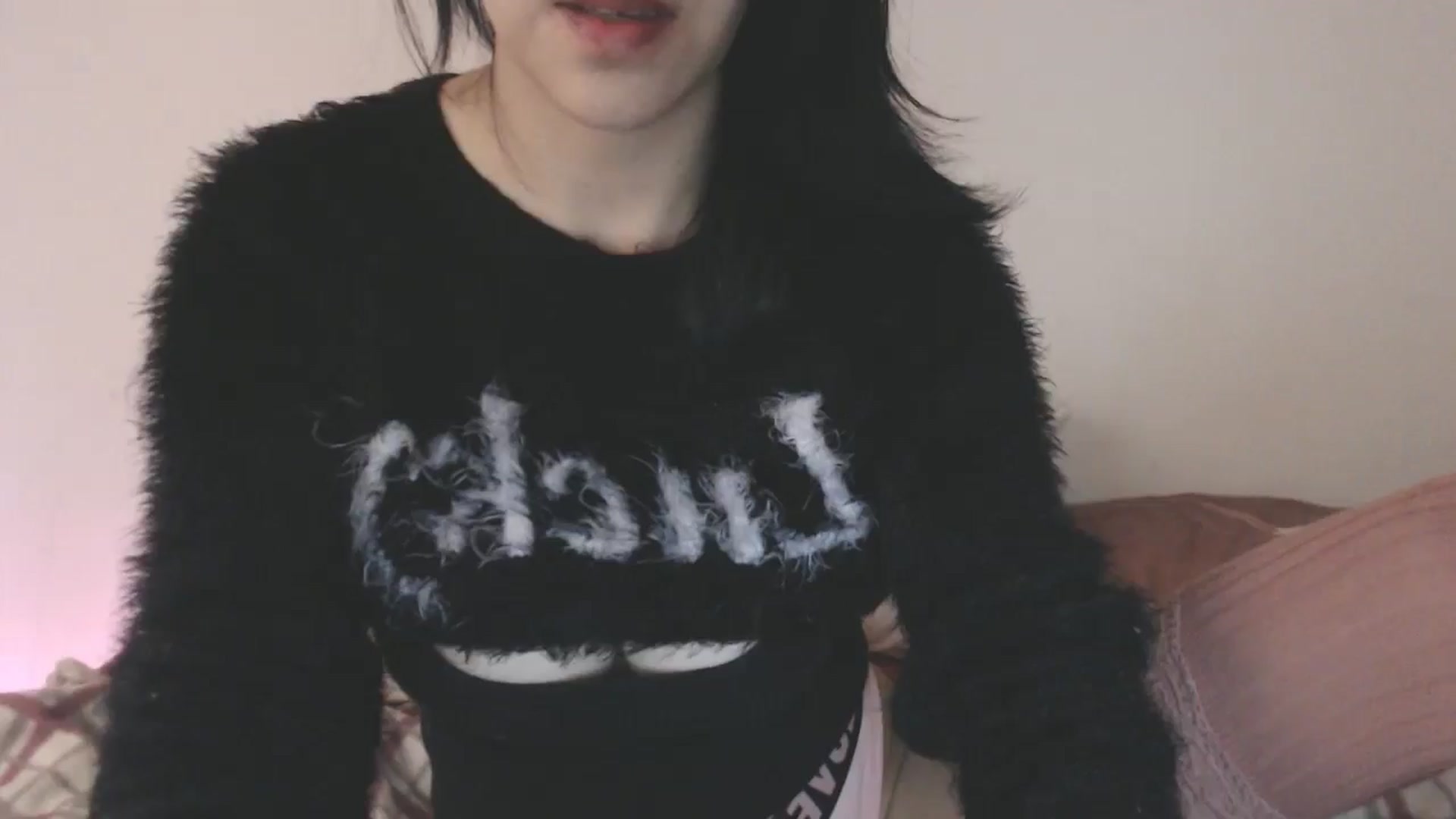 Gallery image thumbnail from Lunavampire's myfreecams stream on, 08/30/2025, 13:49 image 17 of 20