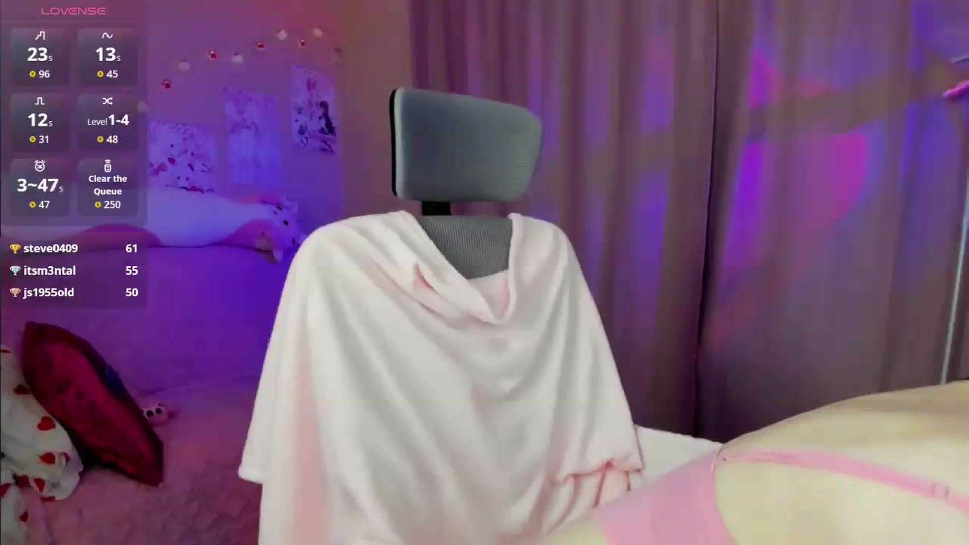 Gallery image thumbnail from Lunellee's myfreecams stream on, 07/12/2026, 08:06 image 15 of 20