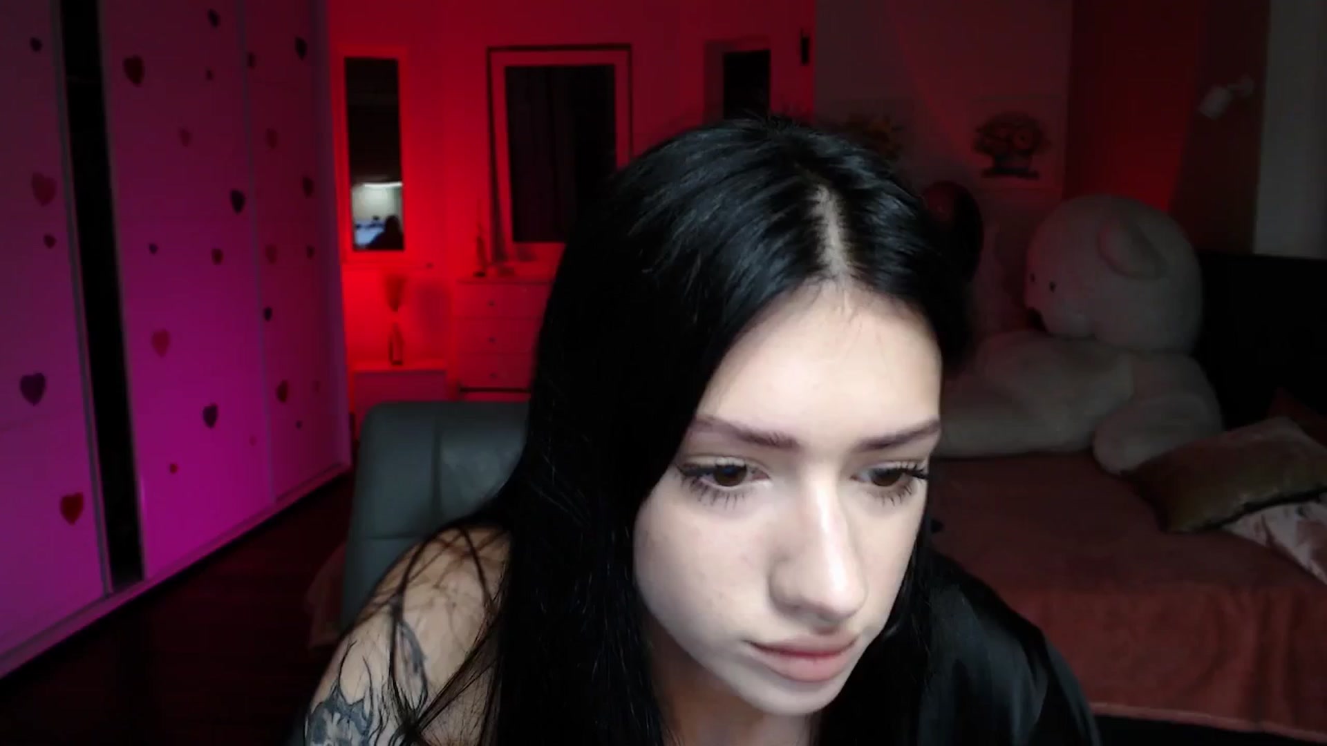 Gallery image thumbnail from Luness's myfreecams stream on, 08/22/2025, 10:19 image 1 of 20