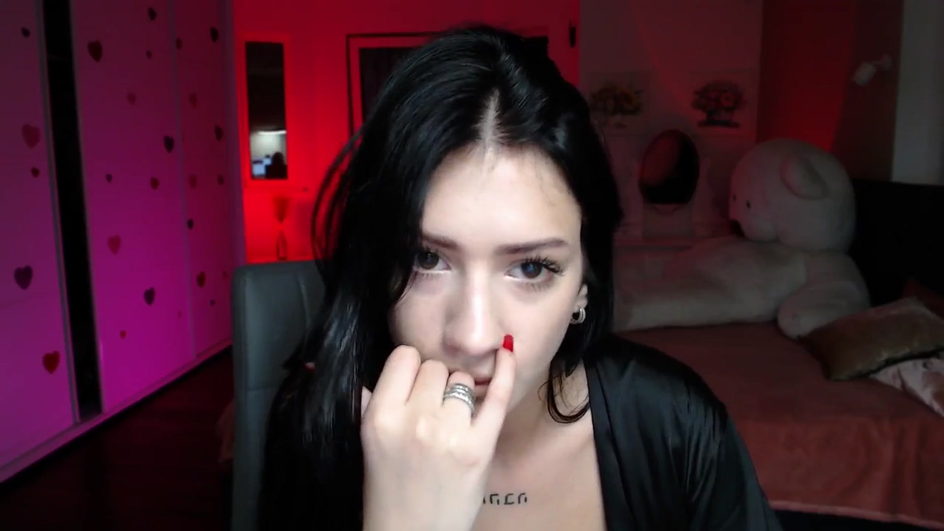 Gallery image thumbnail from Luness's myfreecams stream on, 08/22/2025, 10:19 image 8 of 20