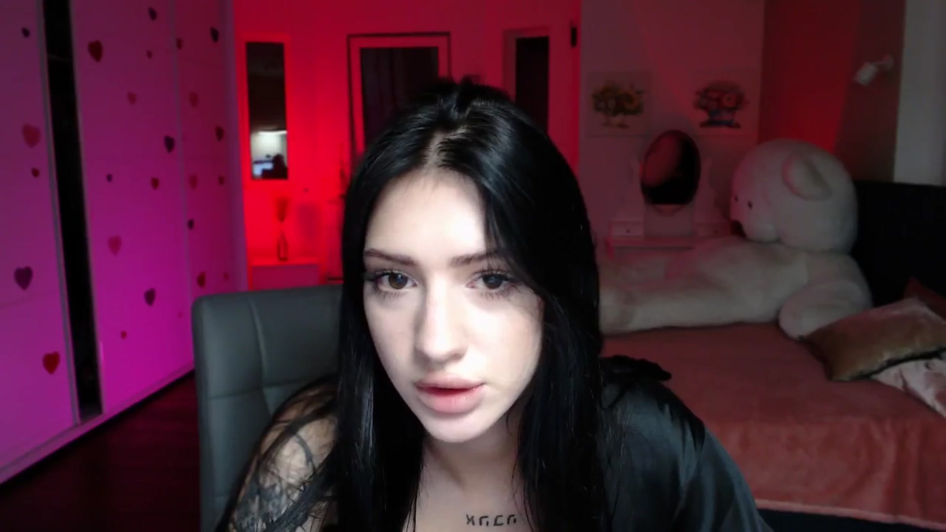 Gallery image thumbnail from Luness's myfreecams stream on, 08/22/2025, 10:19 image 10 of 20