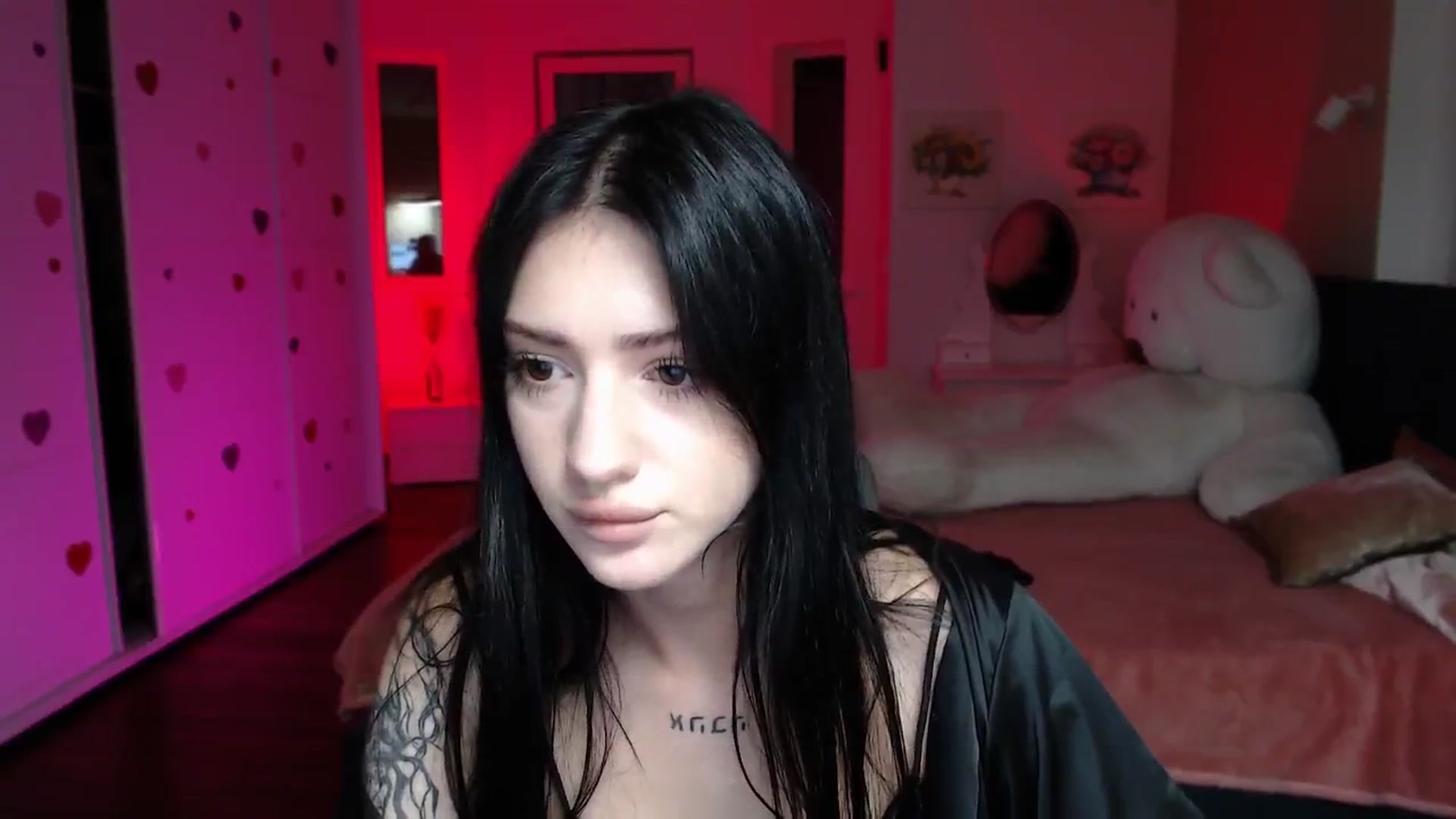 Gallery image thumbnail from Luness's myfreecams stream on, 08/22/2025, 10:19 image 3 of 20