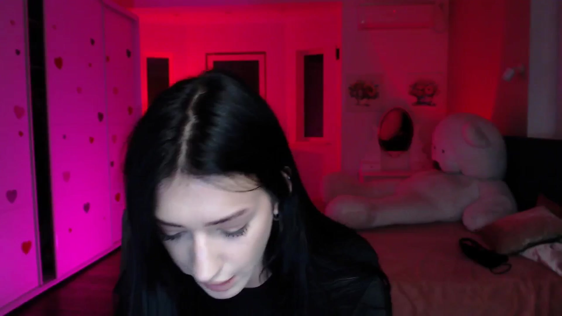 Gallery image thumbnail from Luness's myfreecams stream on, 08/22/2025, 10:45 image 17 of 20