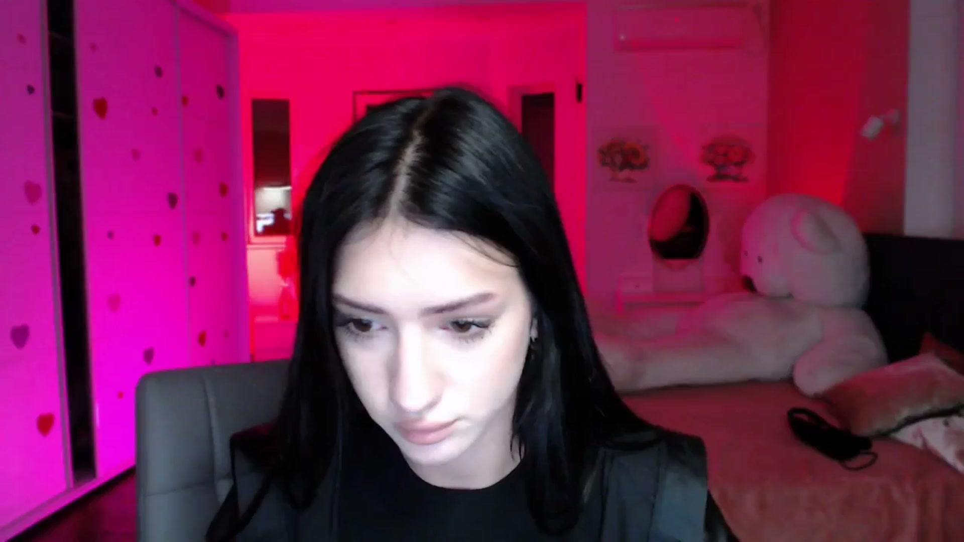 Gallery image thumbnail from Luness's myfreecams stream on, 08/22/2025, 10:45 image 14 of 20