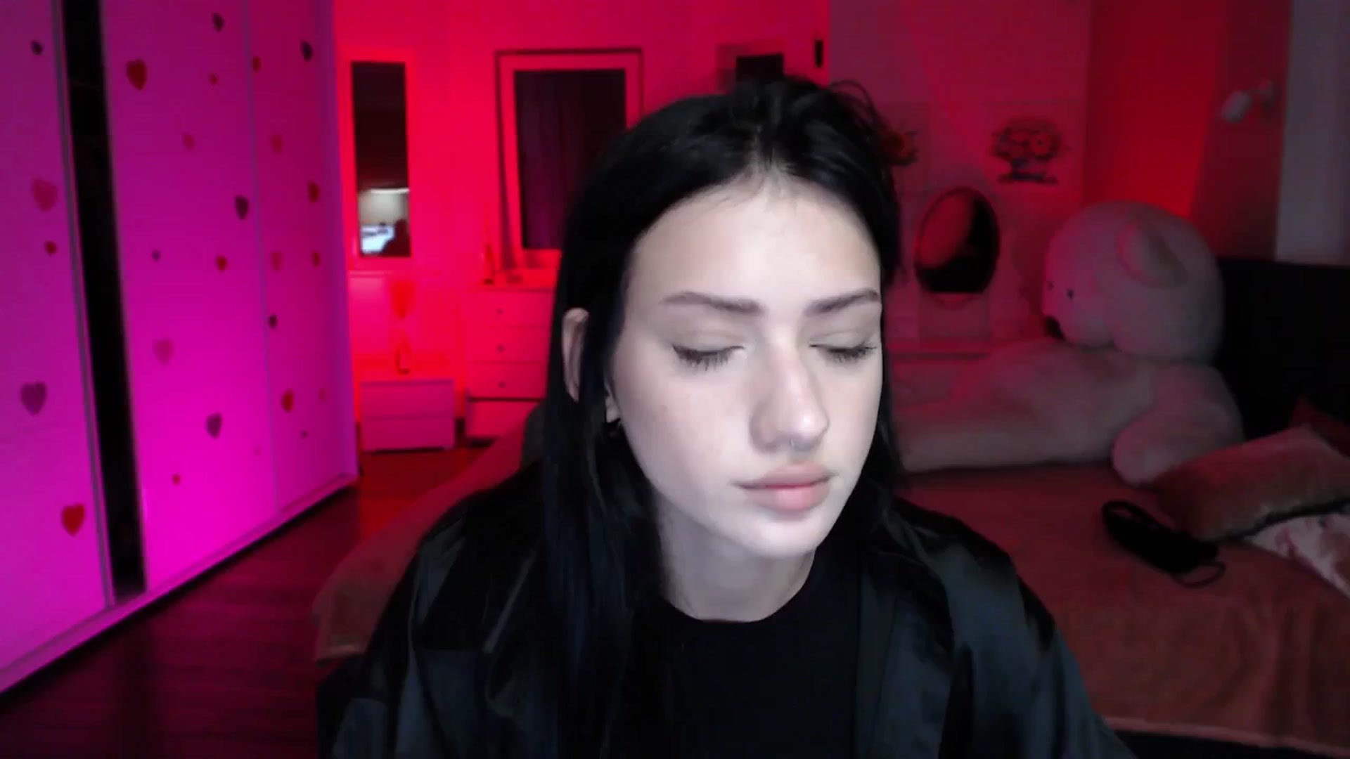 Gallery image thumbnail from Luness's myfreecams stream on, 08/22/2025, 10:45 image 2 of 20