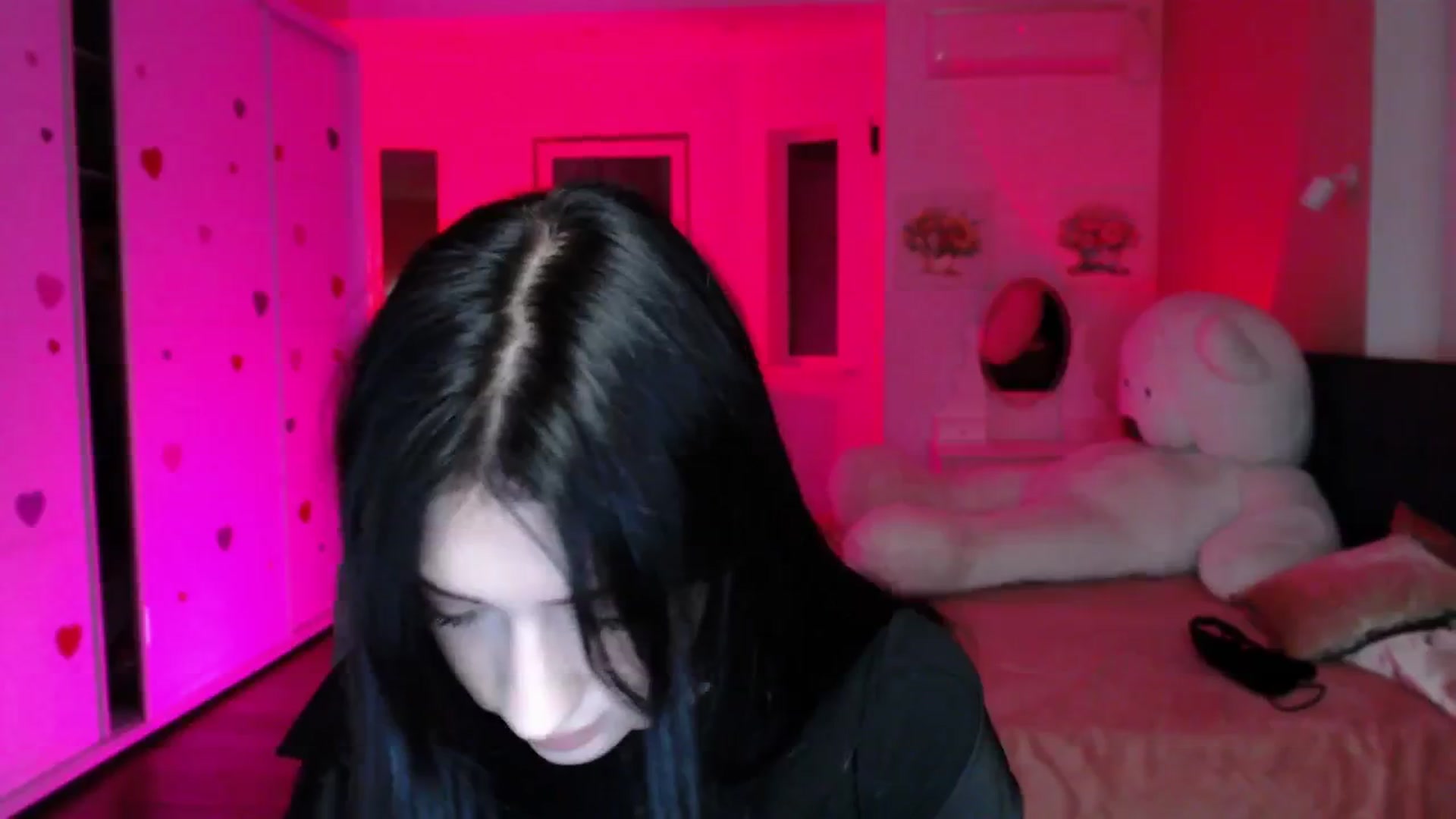 Gallery image thumbnail from Luness's myfreecams stream on, 08/22/2025, 10:45 image 16 of 20