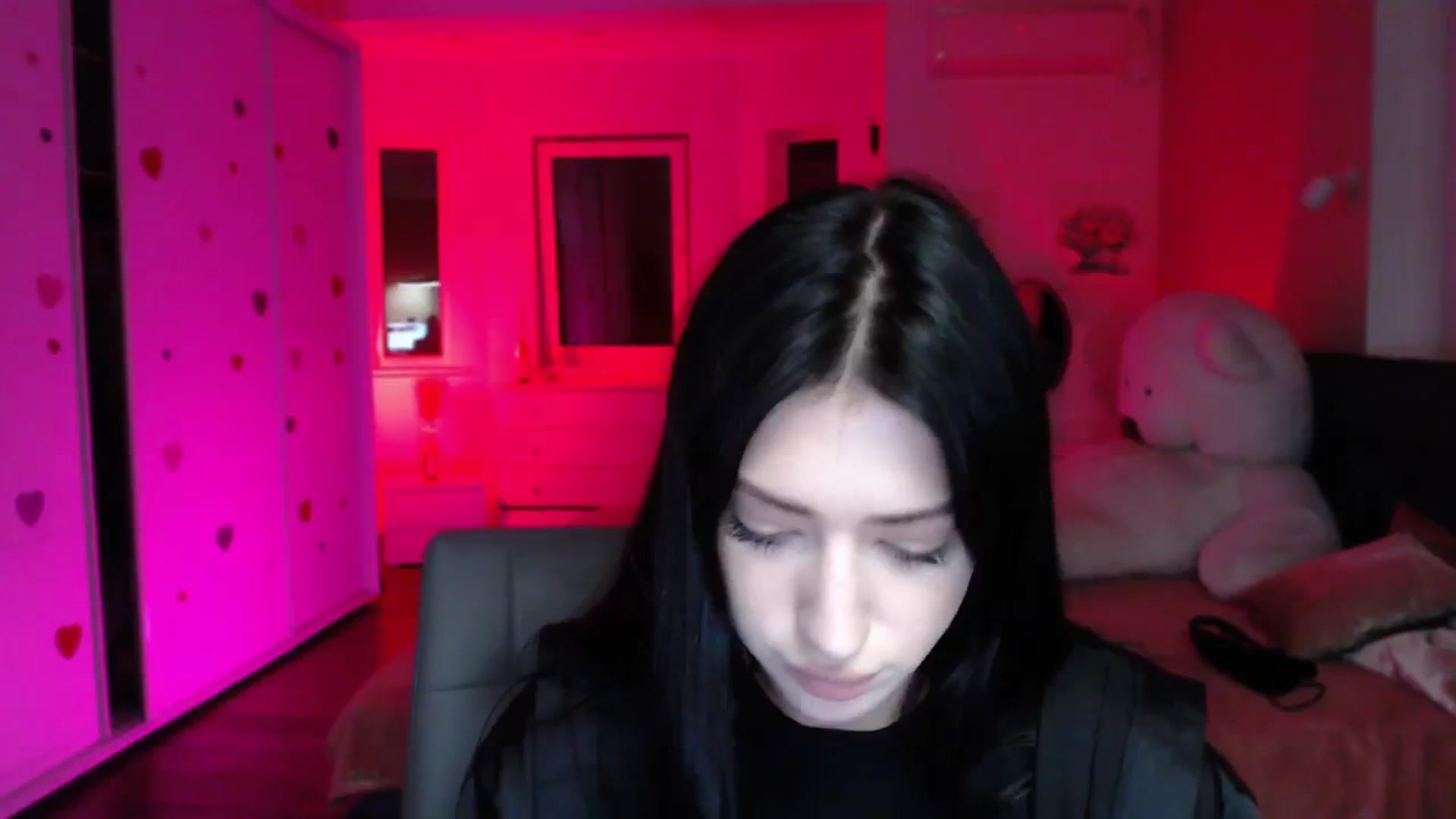 Gallery image thumbnail from Luness's myfreecams stream on, 08/22/2025, 10:45 image 19 of 20