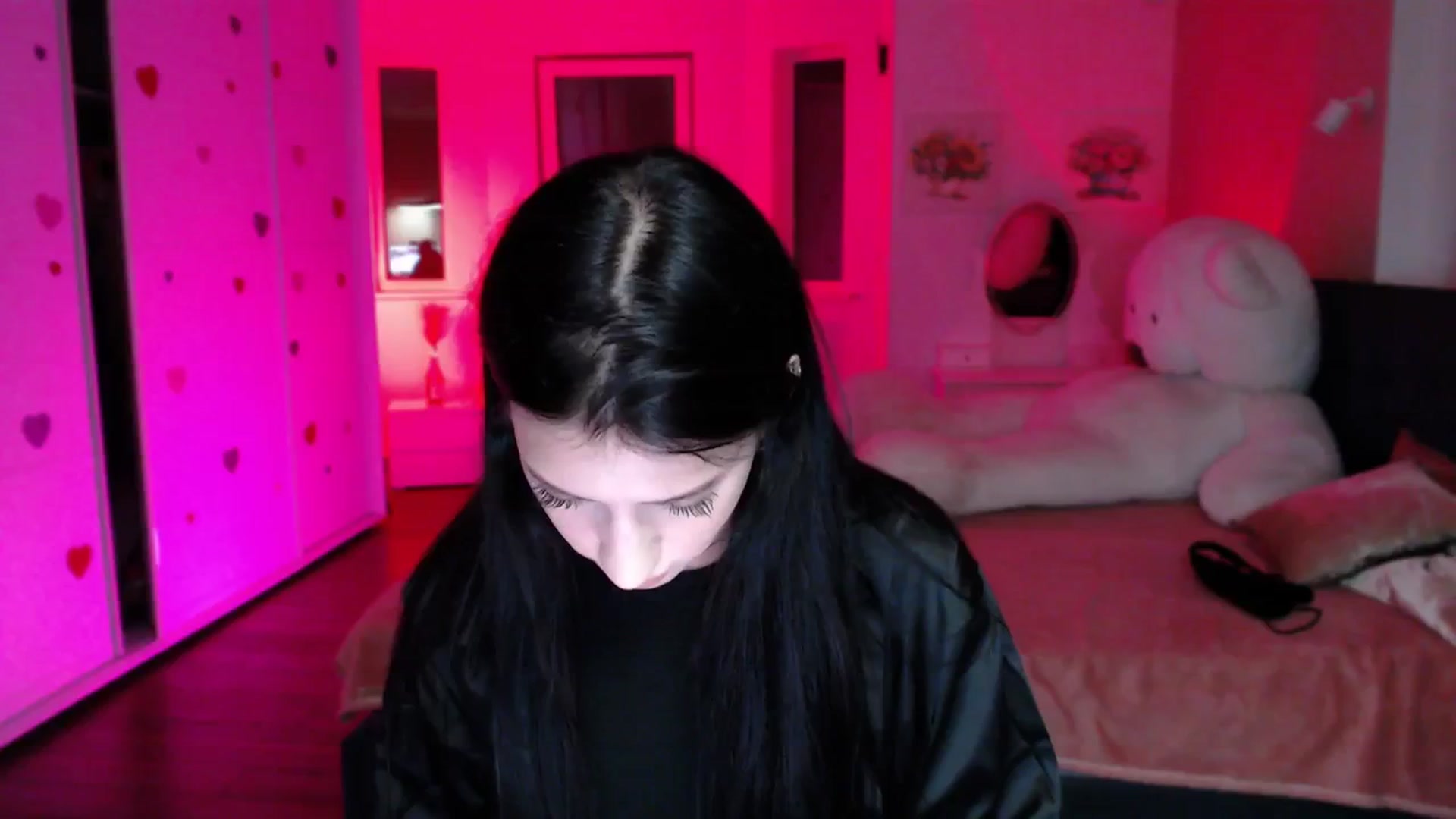 Gallery image thumbnail from Luness's myfreecams stream on, 08/22/2025, 10:45 image 1 of 20