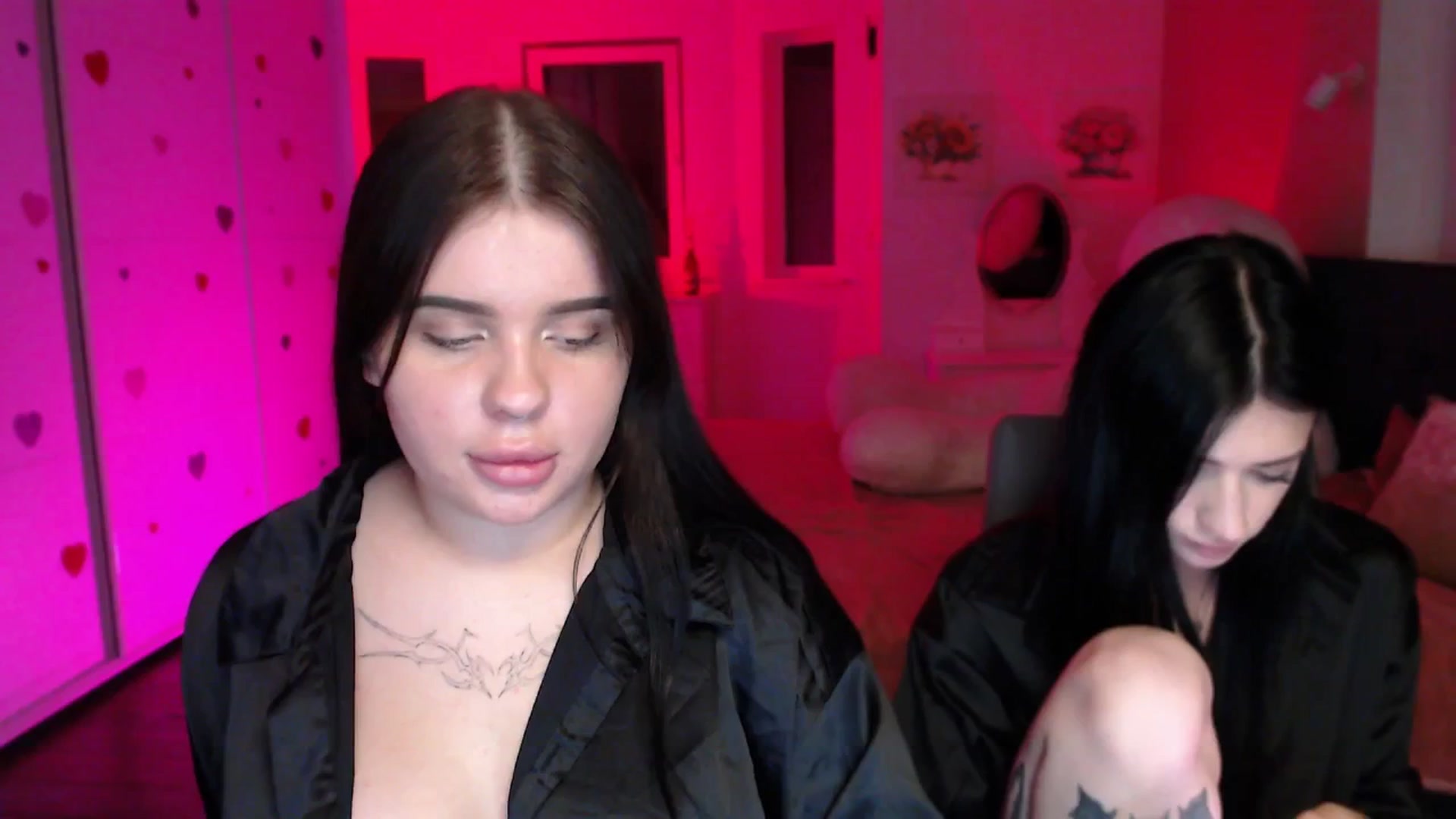 Gallery image thumbnail from Luness's myfreecams stream on, 08/22/2025, 13:09 image 12 of 20