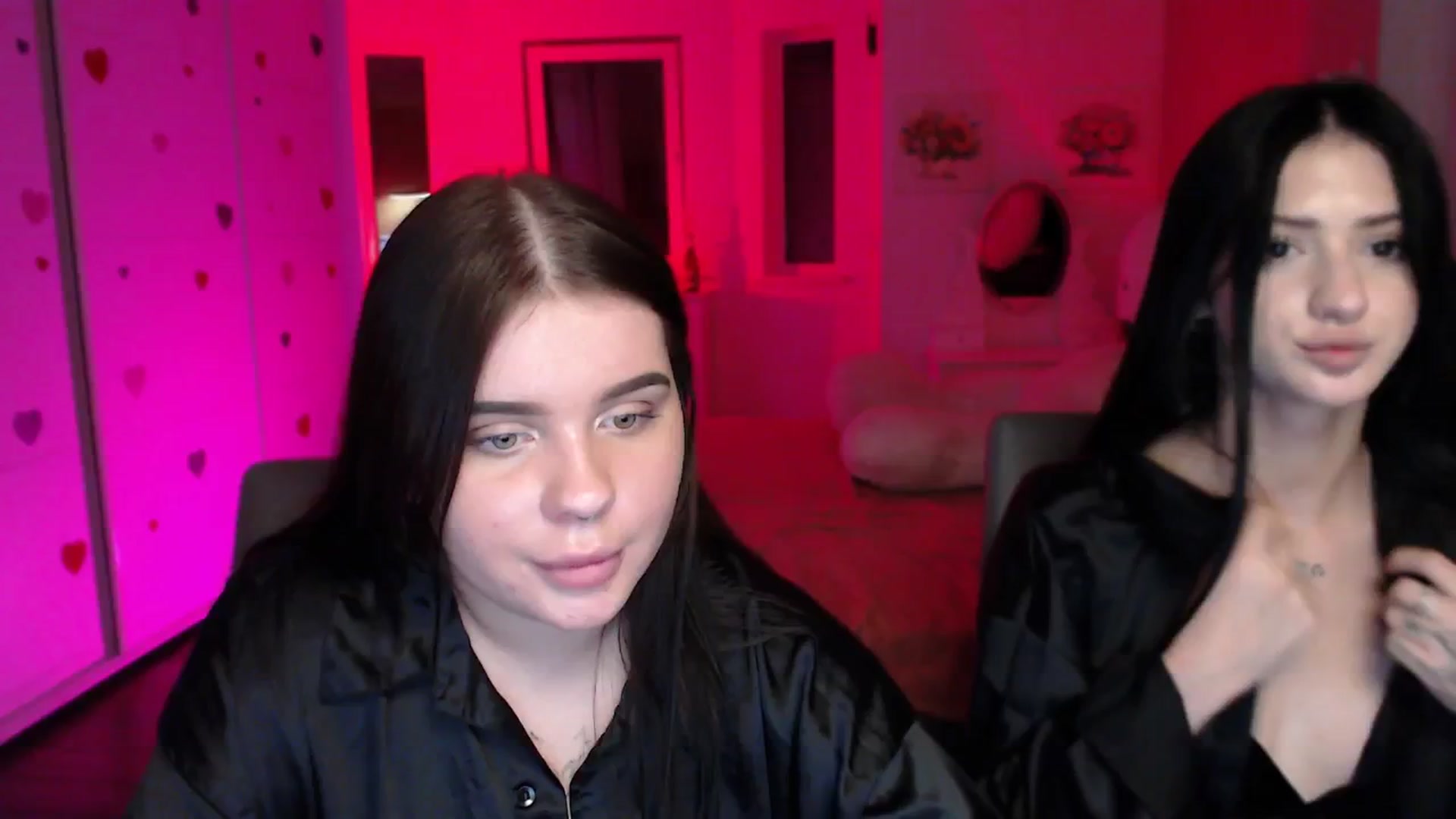 Gallery image thumbnail from Luness's myfreecams stream on, 08/22/2025, 13:09 image 19 of 20
