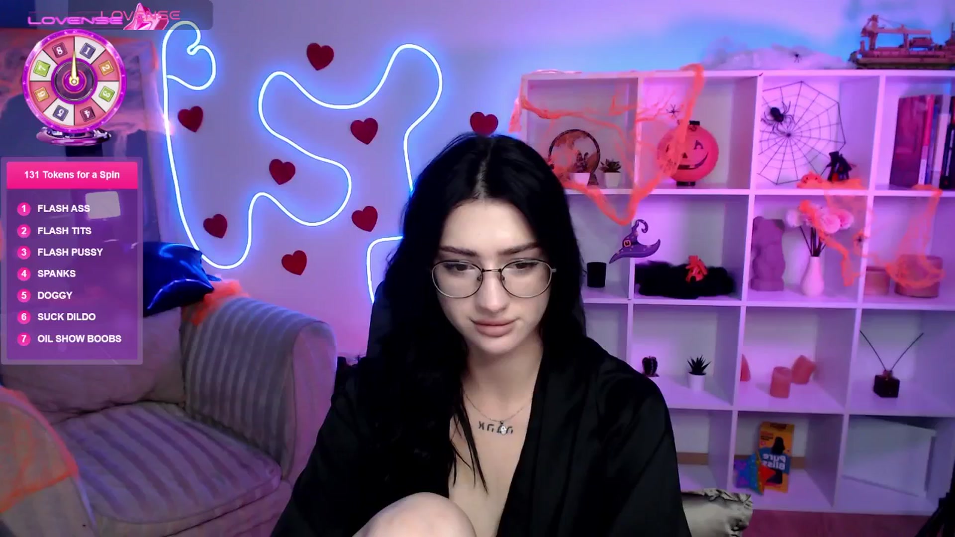 Gallery image thumbnail from Luness's myfreecams stream on, 10/30/2025, 11:20 image 17 of 20