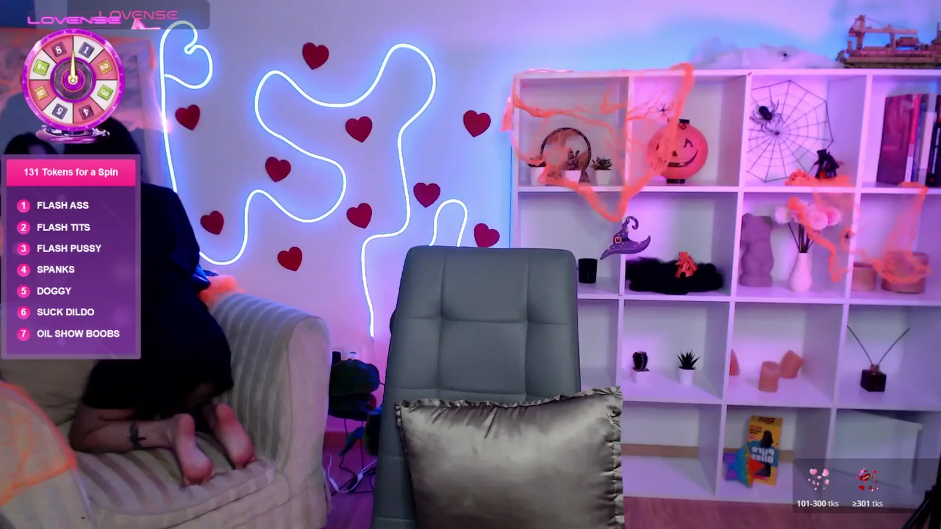 Gallery image thumbnail from Luness's myfreecams stream on, 10/30/2025, 11:20 image 2 of 20