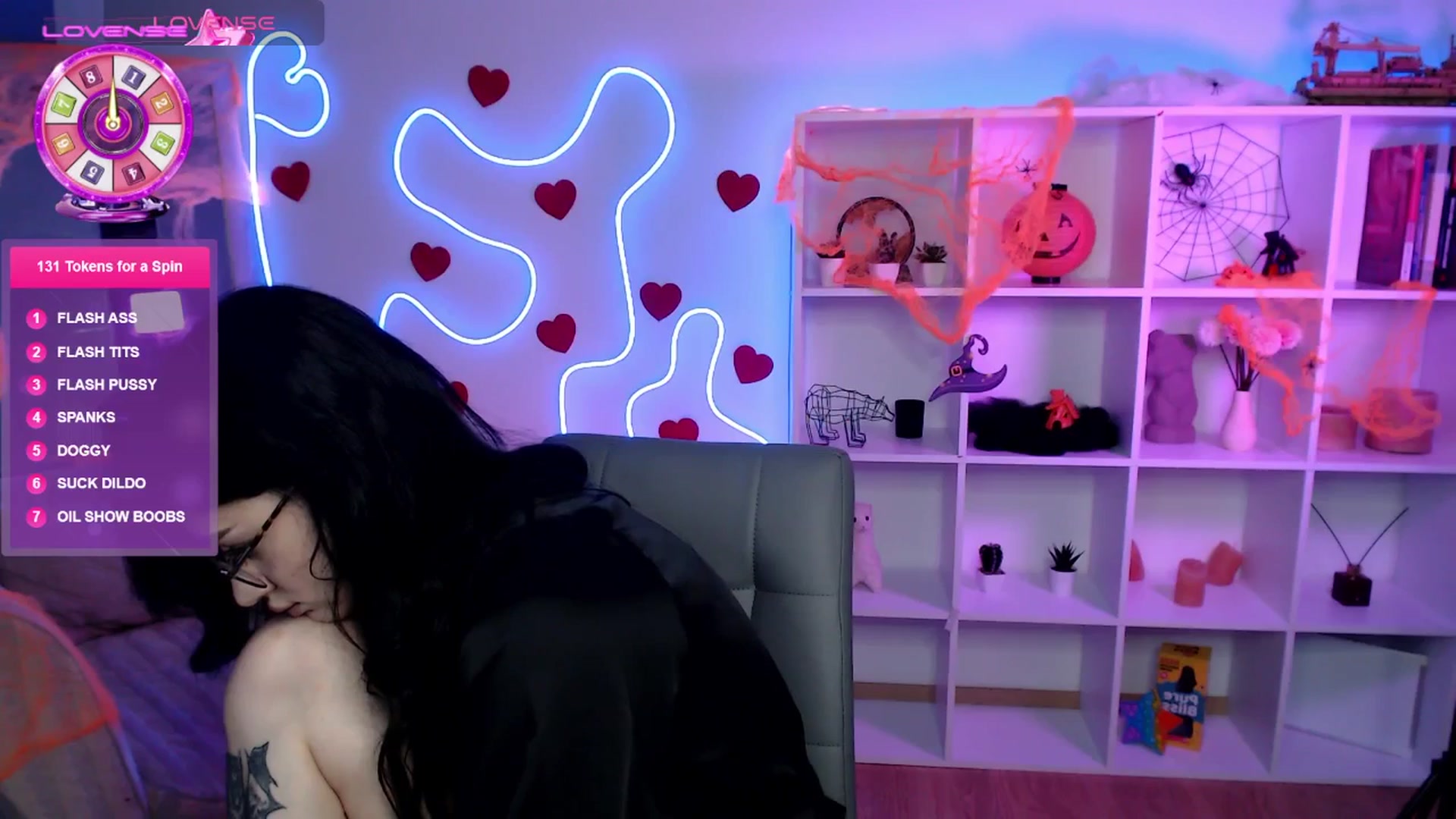 Gallery image thumbnail from Luness's myfreecams stream on, 10/30/2025, 12:07 image 7 of 20