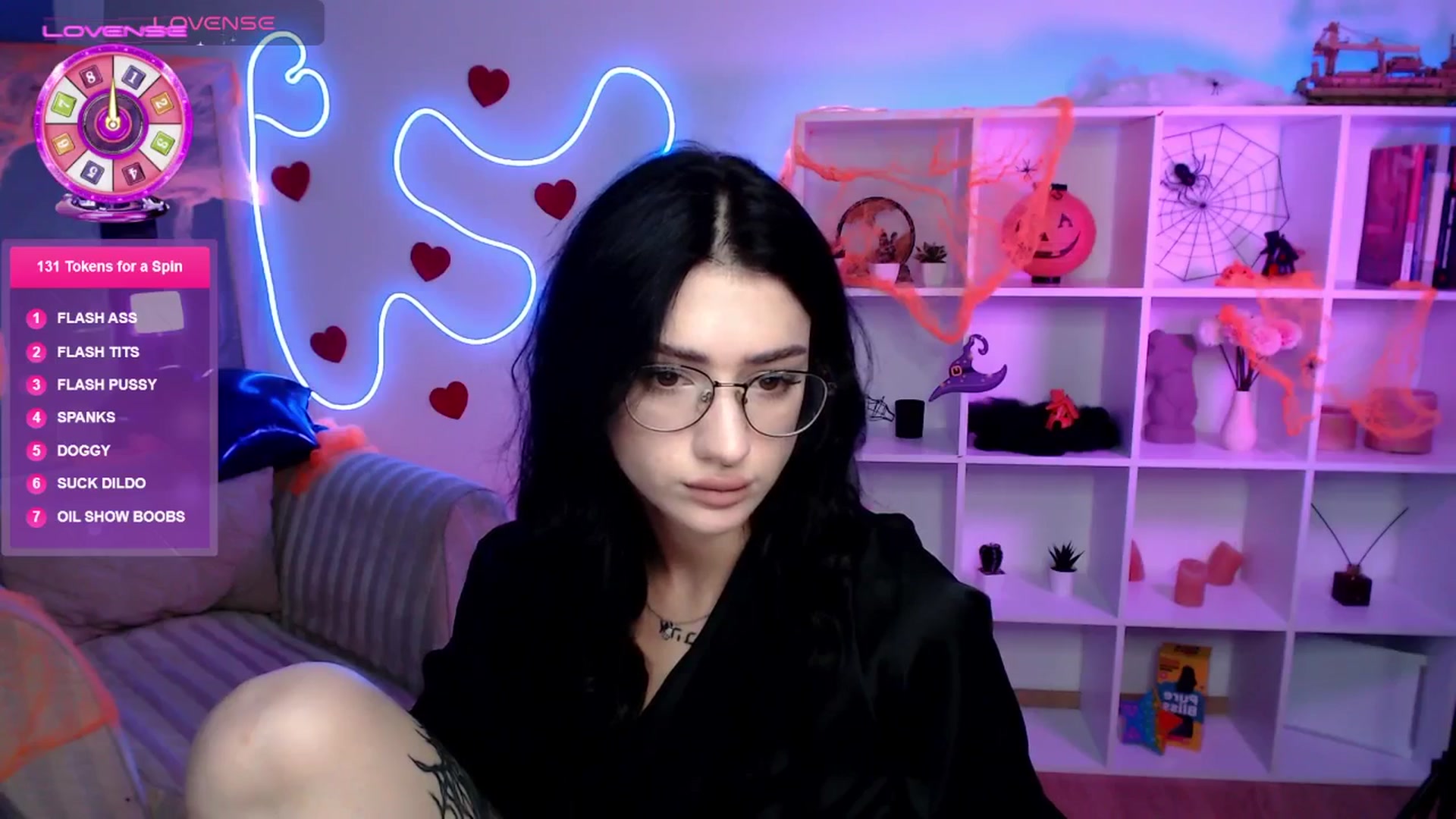 Gallery image thumbnail from Luness's myfreecams stream on, 10/30/2025, 12:07 image 6 of 20