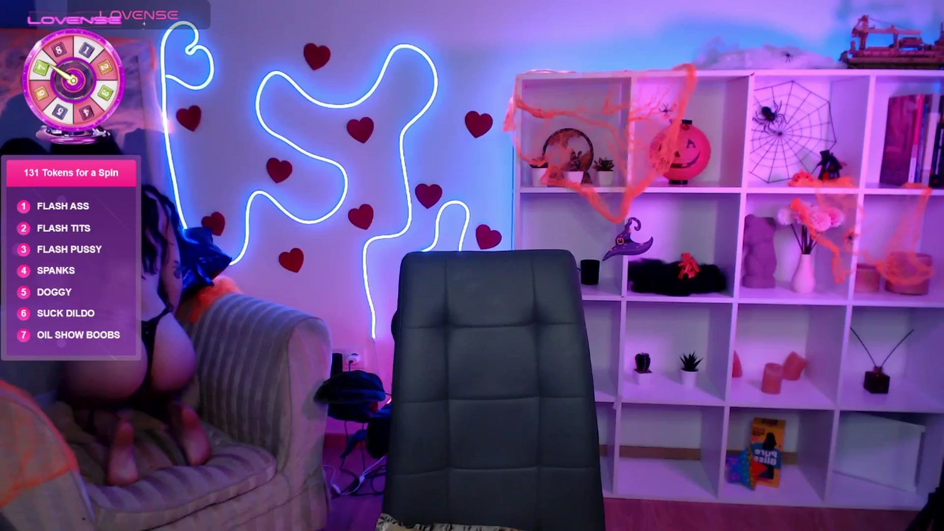 Gallery image thumbnail from Luness's myfreecams stream on, 10/30/2025, 13:55 image 16 of 20
