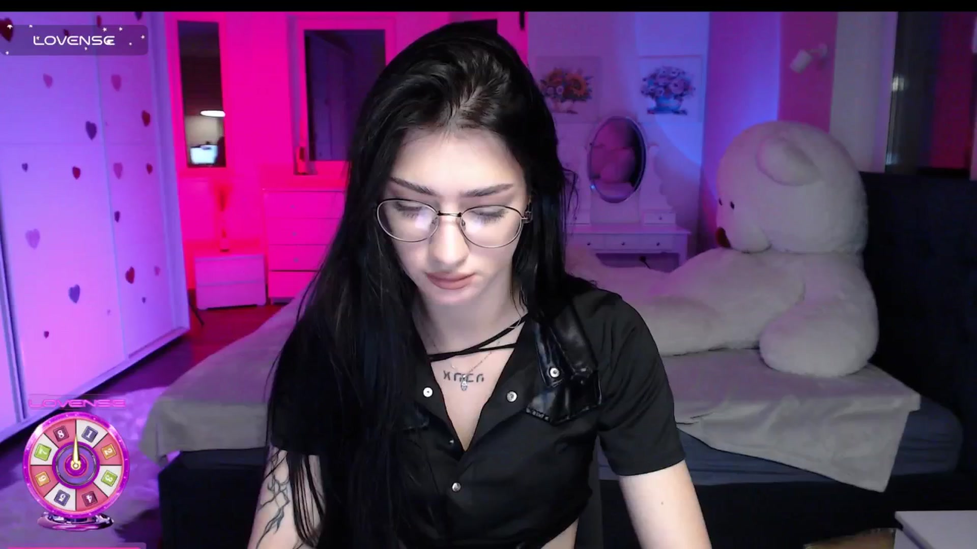 Gallery image thumbnail from Luness's myfreecams stream on, 11/08/2025, 11:57 image 17 of 20