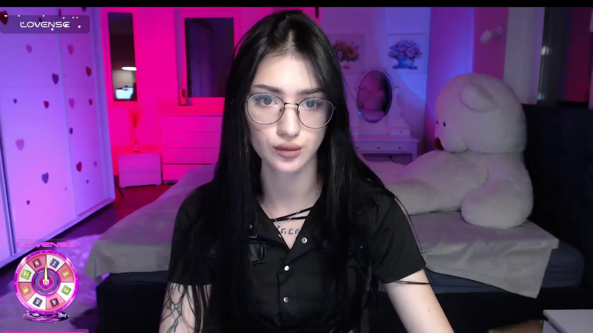 Gallery image thumbnail from Luness's myfreecams stream on, 11/08/2025, 11:57 image 8 of 20