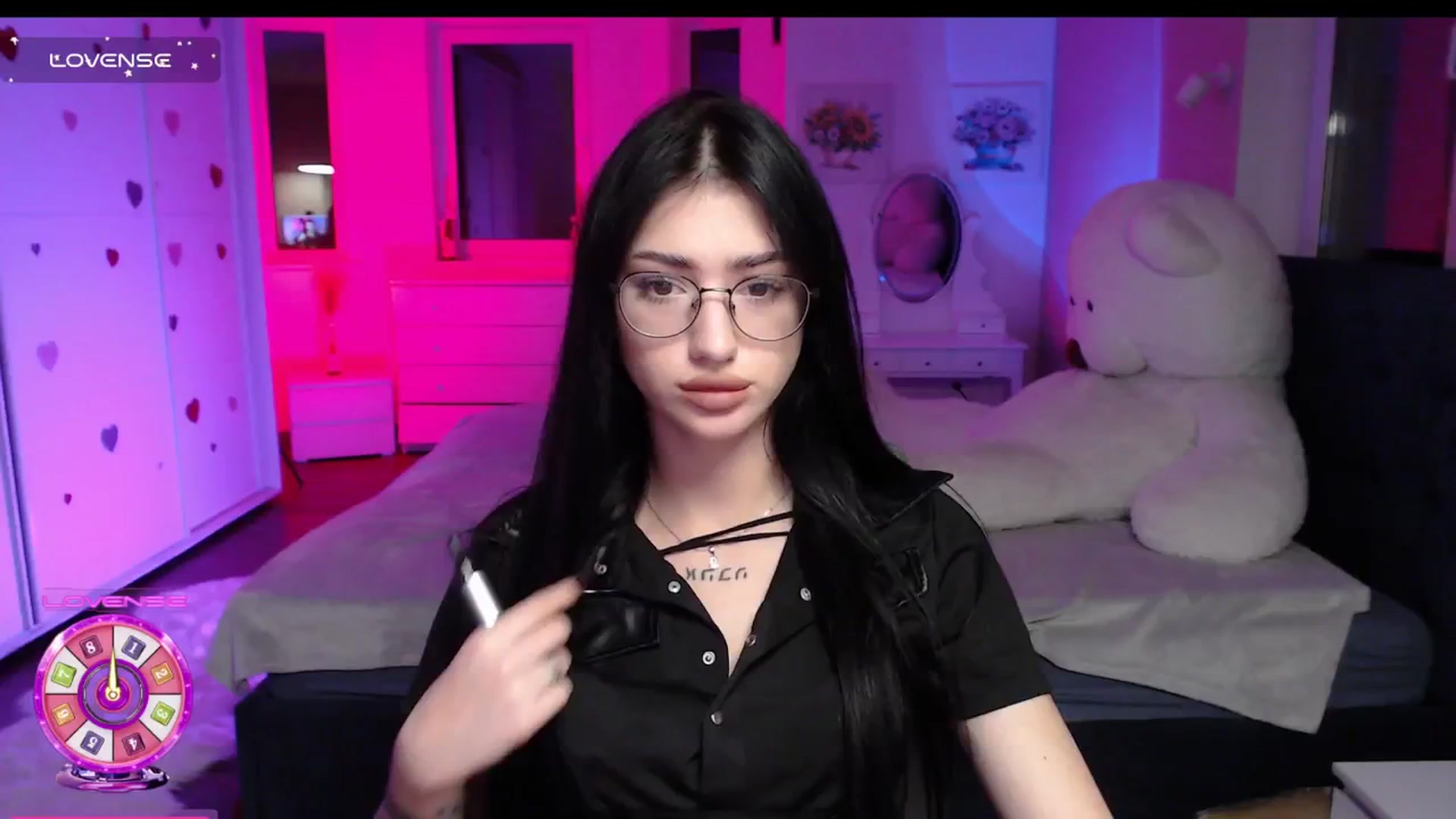 Gallery image thumbnail from Luness's myfreecams stream on, 11/08/2025, 11:57 image 4 of 20