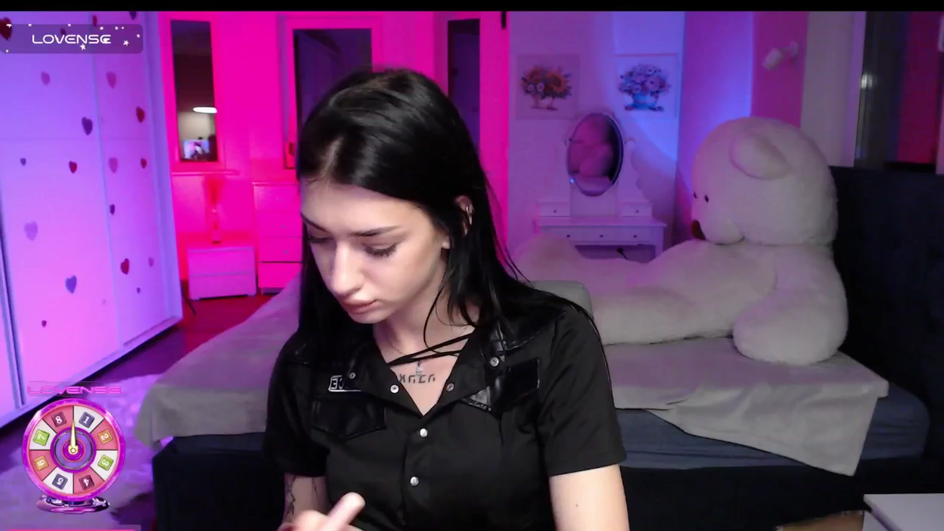Gallery image thumbnail from Luness's myfreecams stream on, 11/08/2025, 11:57 image 2 of 20