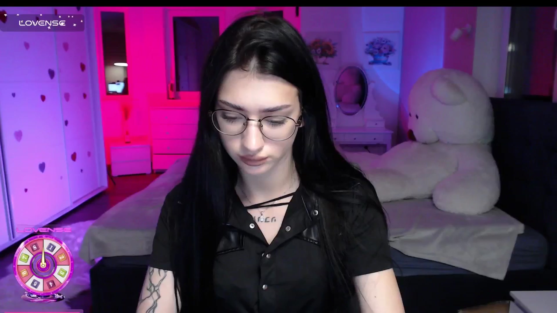 Gallery image thumbnail from Luness's myfreecams stream on, 11/08/2025, 11:57 image 3 of 20