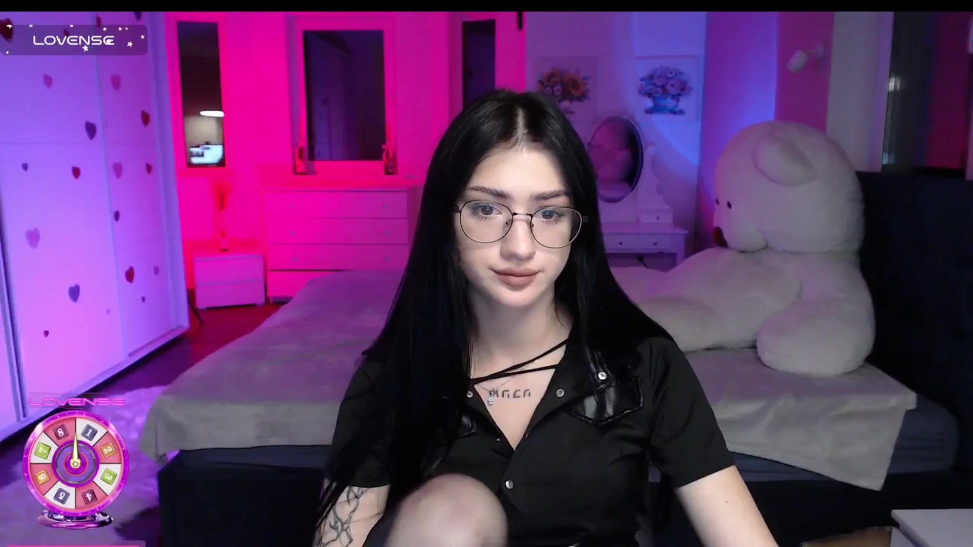 Gallery image thumbnail from Luness's myfreecams stream on, 11/08/2025, 11:57 image 13 of 20
